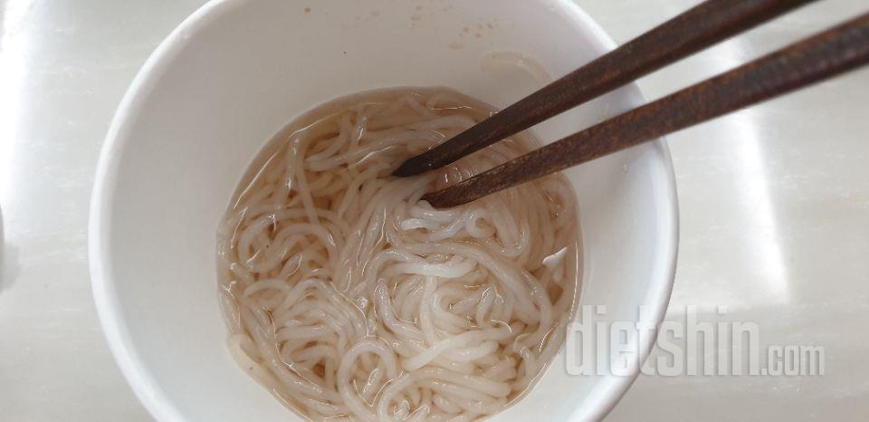 재주문입니다. 면이나 양념된 뭔가가