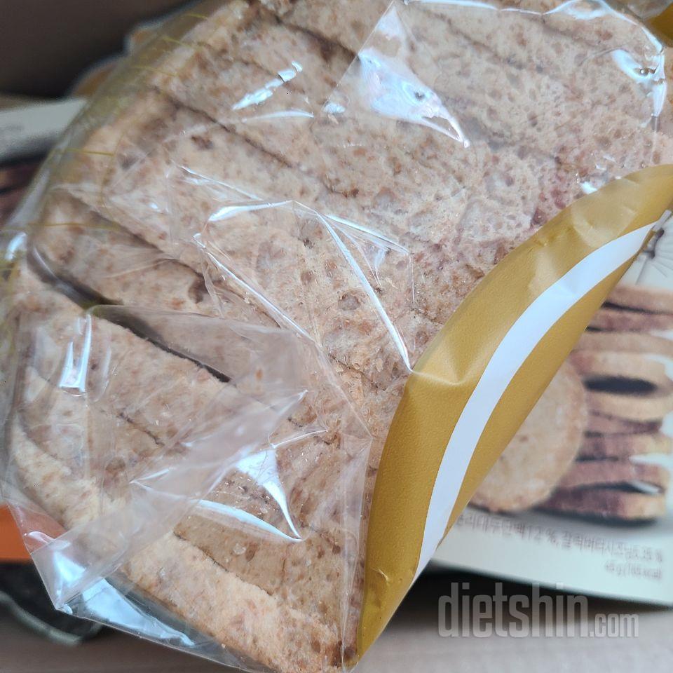 라즈베리잼 맛있어서 재구매햇어요
통밀