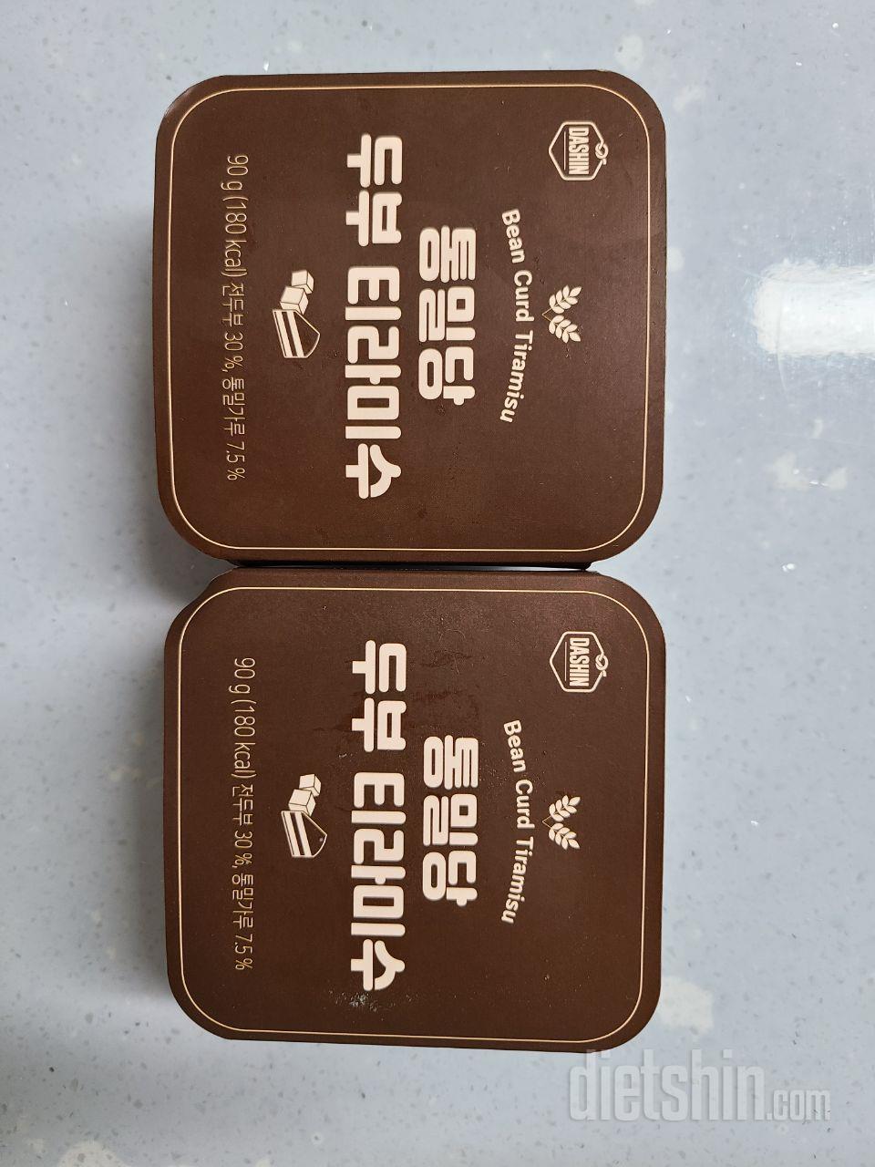 두부티라미수 정말 맛있네요. 원래 두