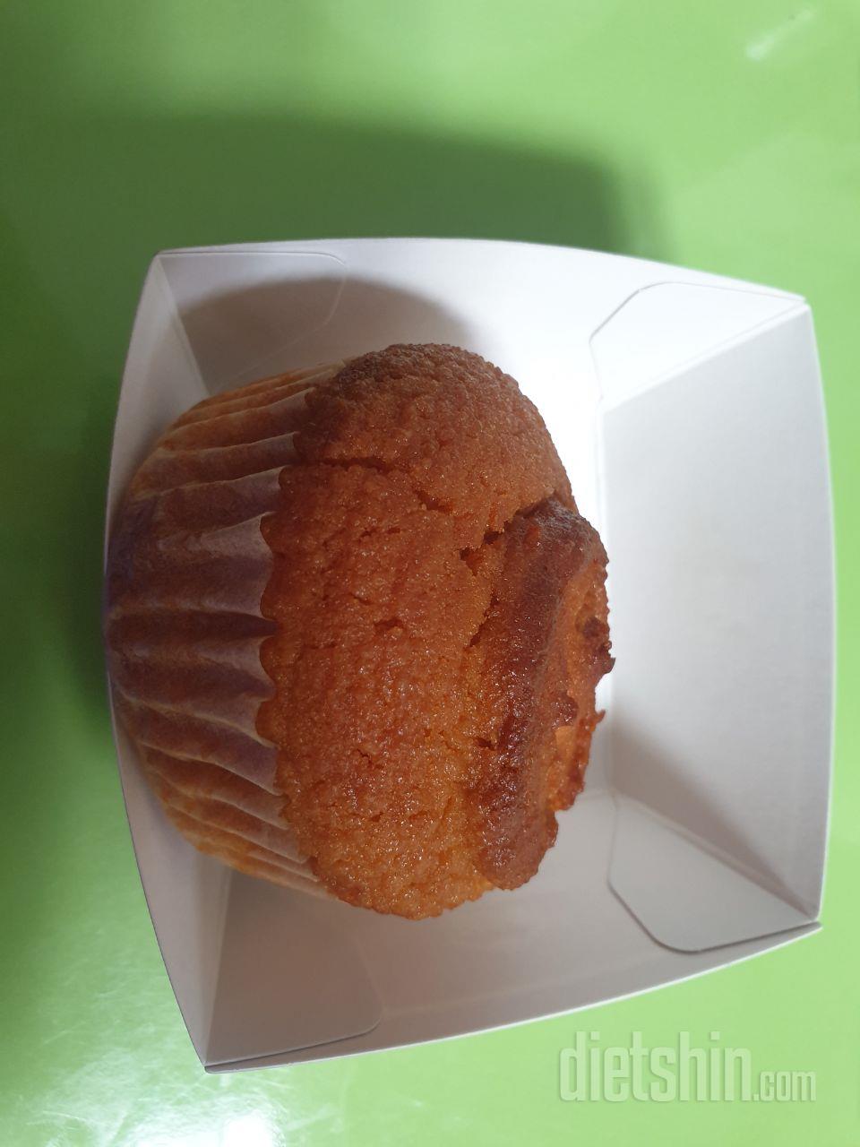 크기는 정말 작지만 맛이 딱 빵집에서