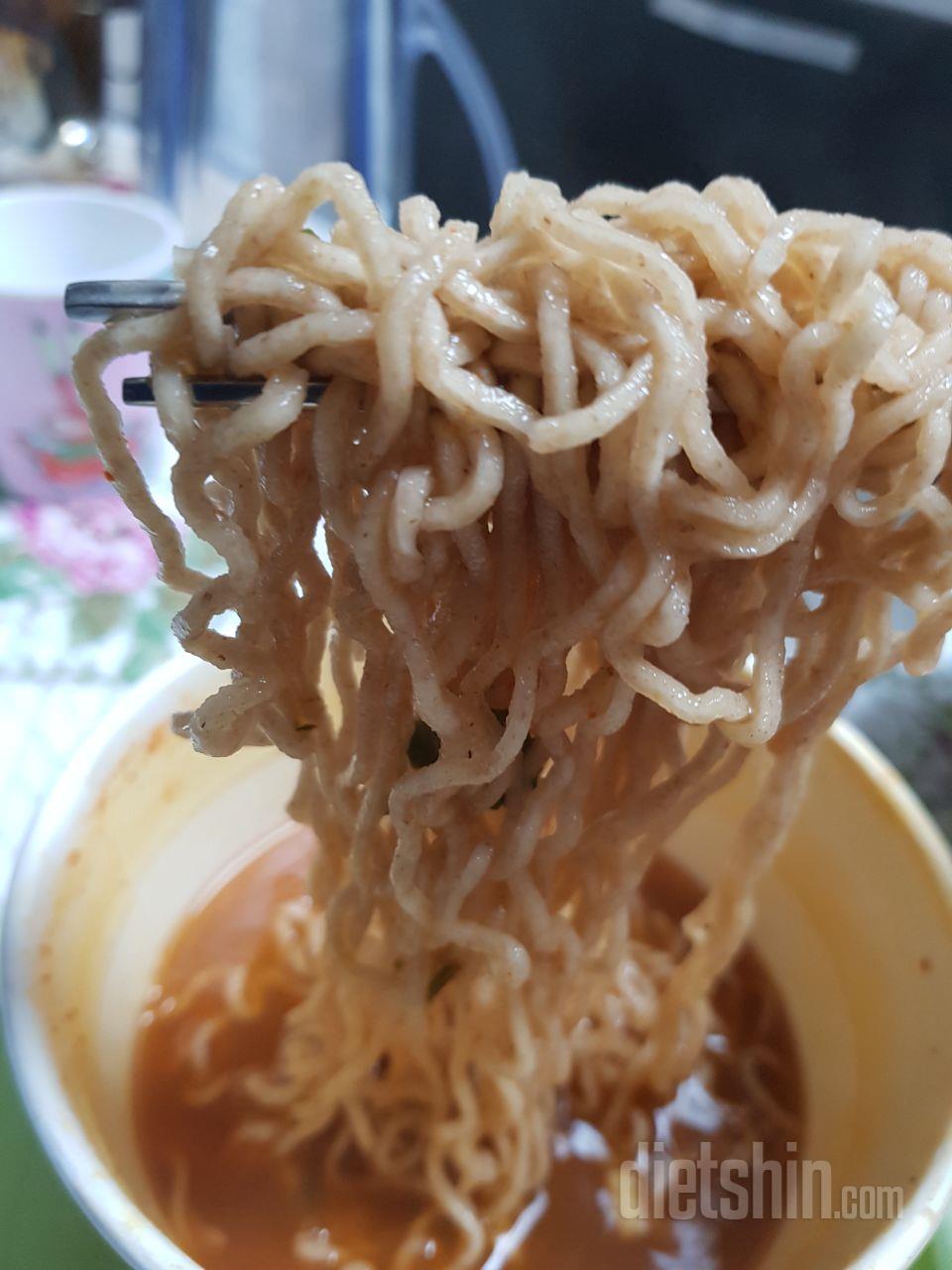 구입후 한참 됐는데 이제야 맛봐요
면