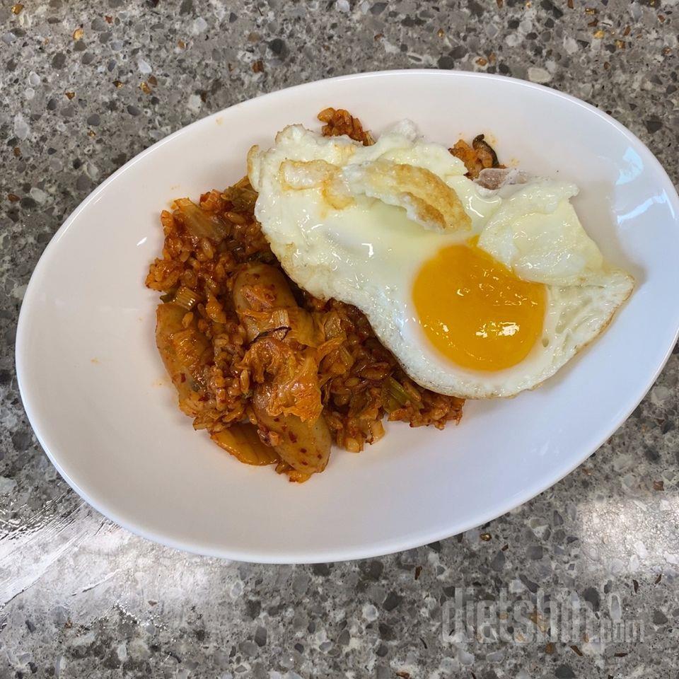 김치볶음밥에 넣어 먹으니
정말 맛있어