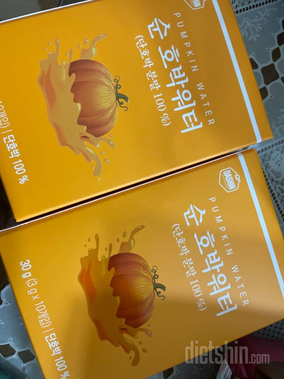 물에 타서 마셔봤는데 호박향 나고 달
