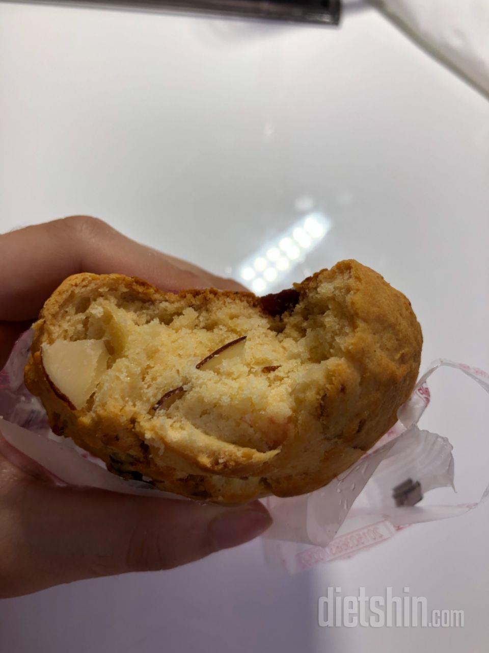 진짜 담백하고 맛있어요!!ㅠㅠㅠ또 주