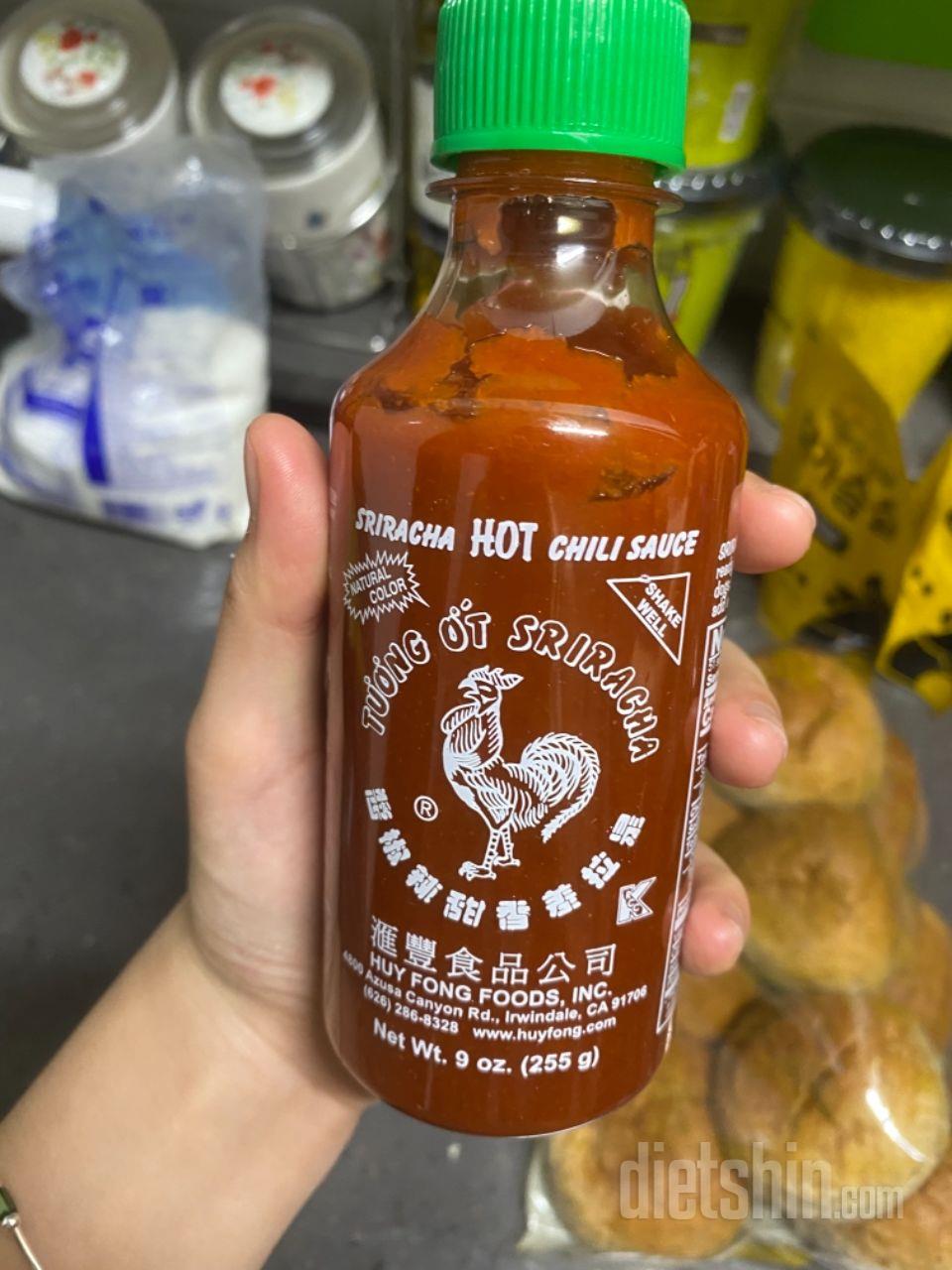 스리라차는 처음인데 저한테는 조금 맵