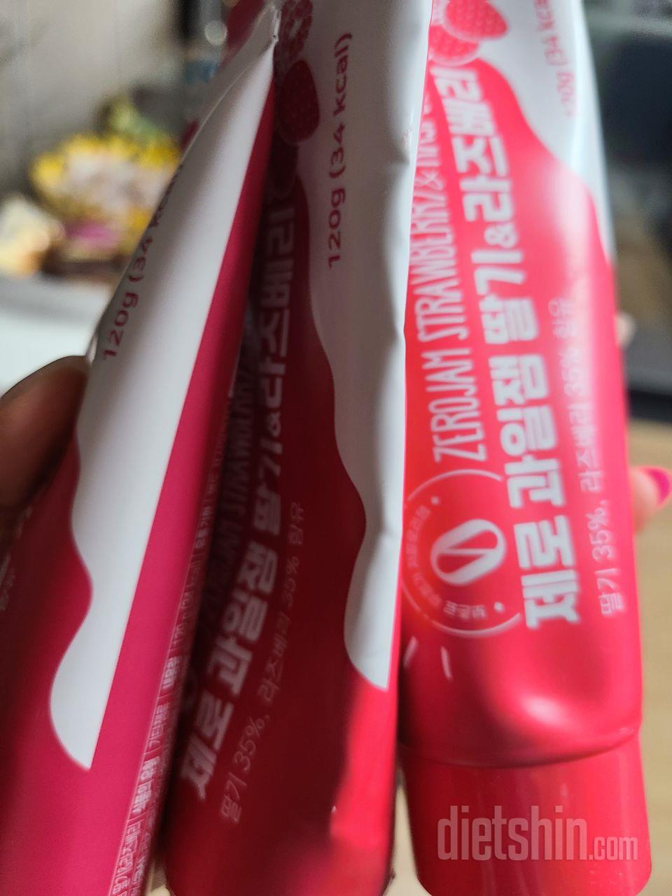 딸기잼 진짜 맛있어요!!!
칼로리도