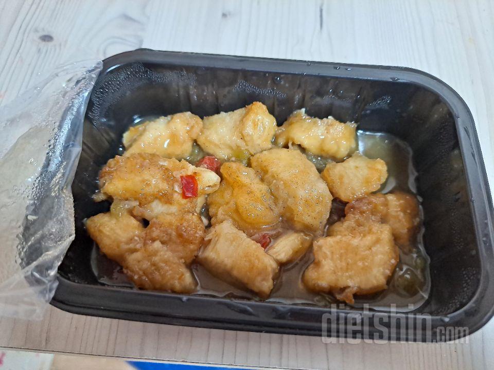 한 팩에 12조각 정도 들어있네요 역