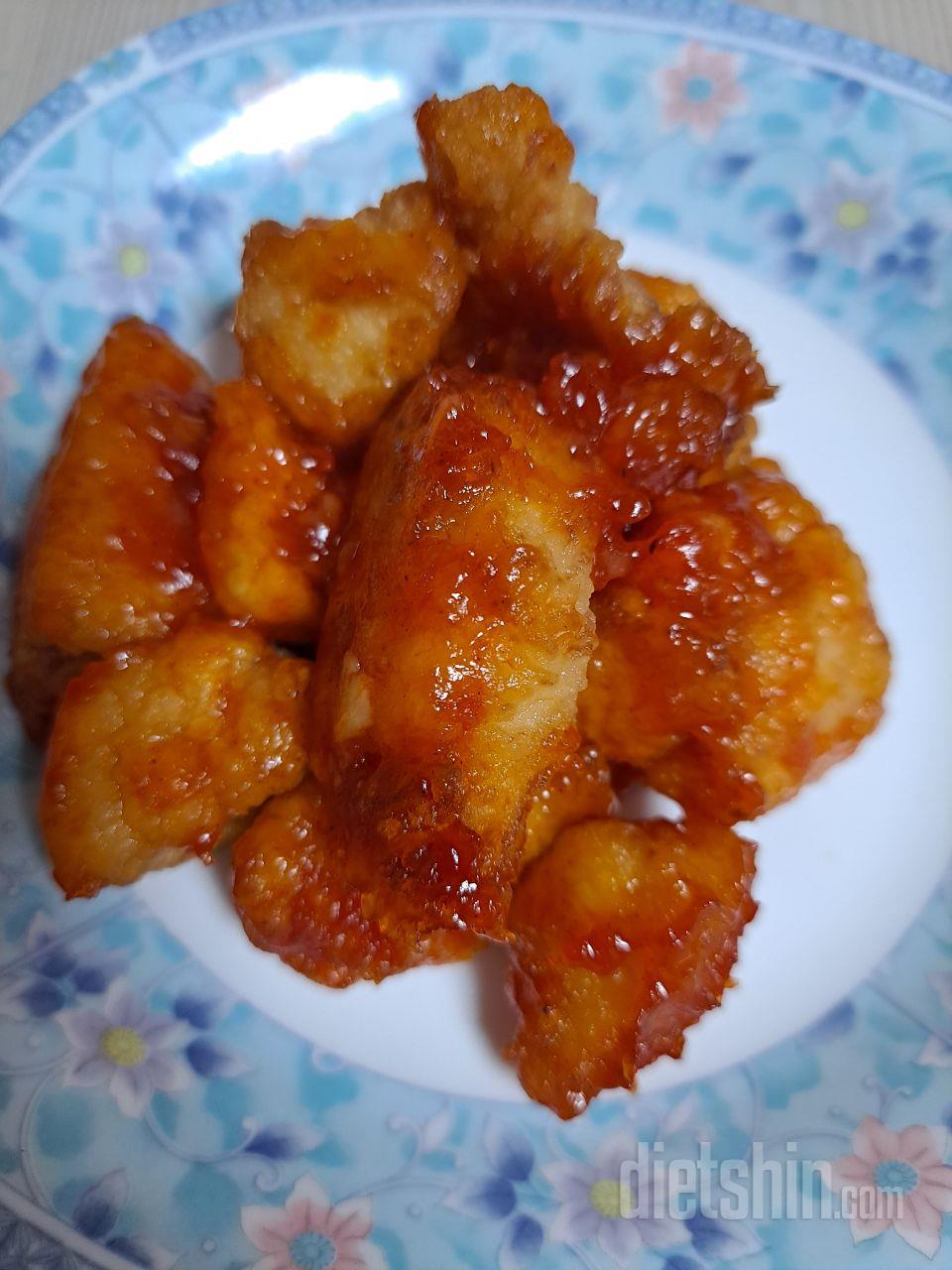 맛있어요. 냉동된 거 렌지 돌린거라