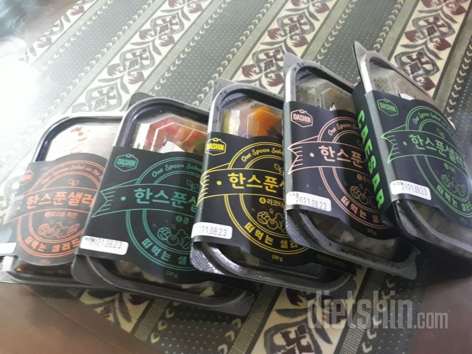 배송 잘 왔고 포장도 깔끔합니다. 꾸