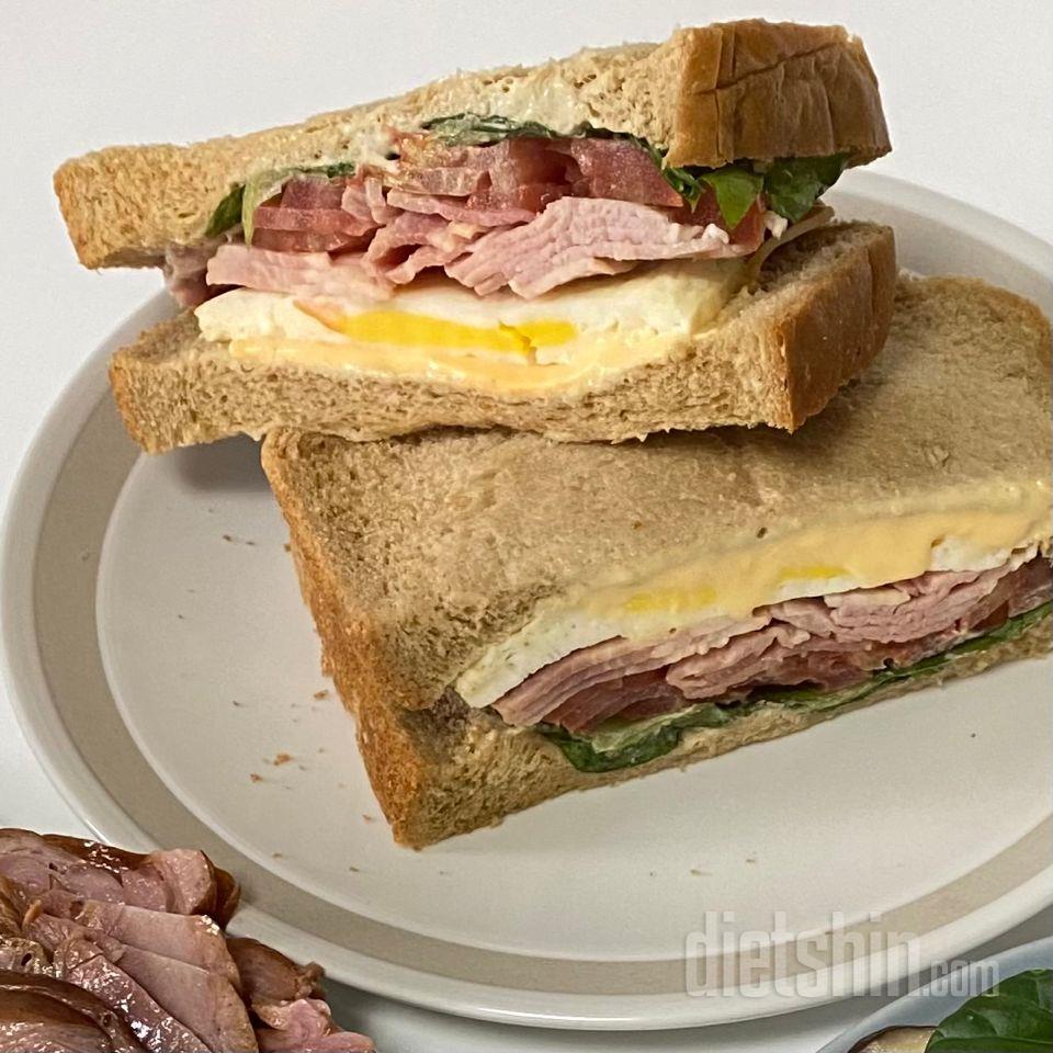 너무맛잇어용 ㅠ ㅠ
샌드위치 만들어먹