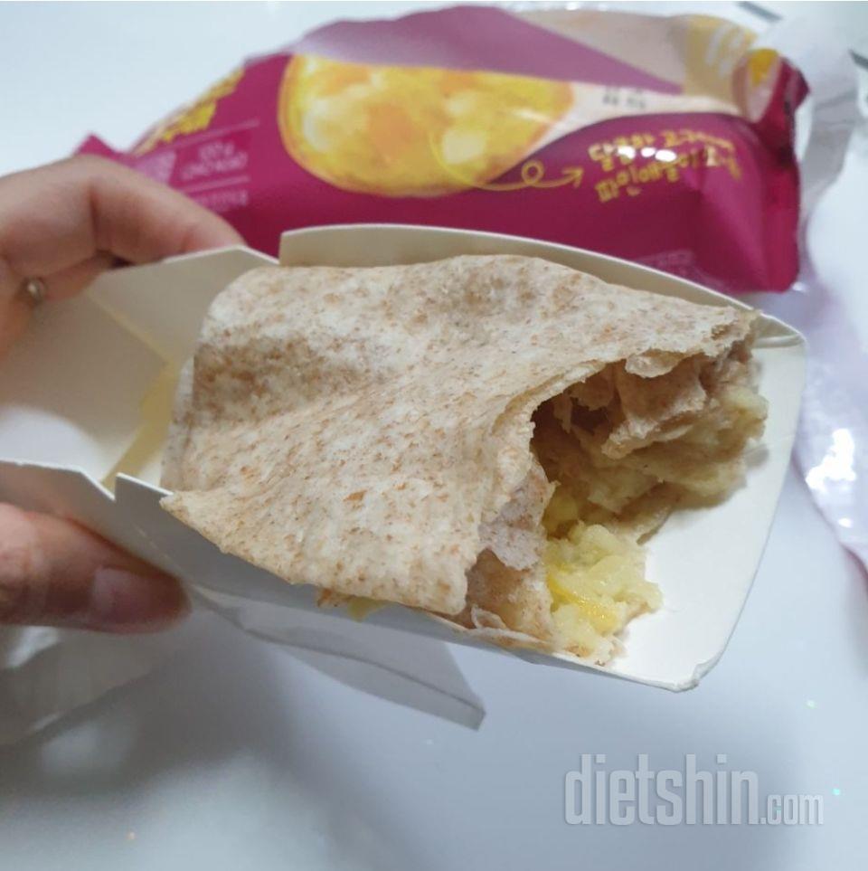 고구마랑 토마토 두개샀는데
원쁠원행사