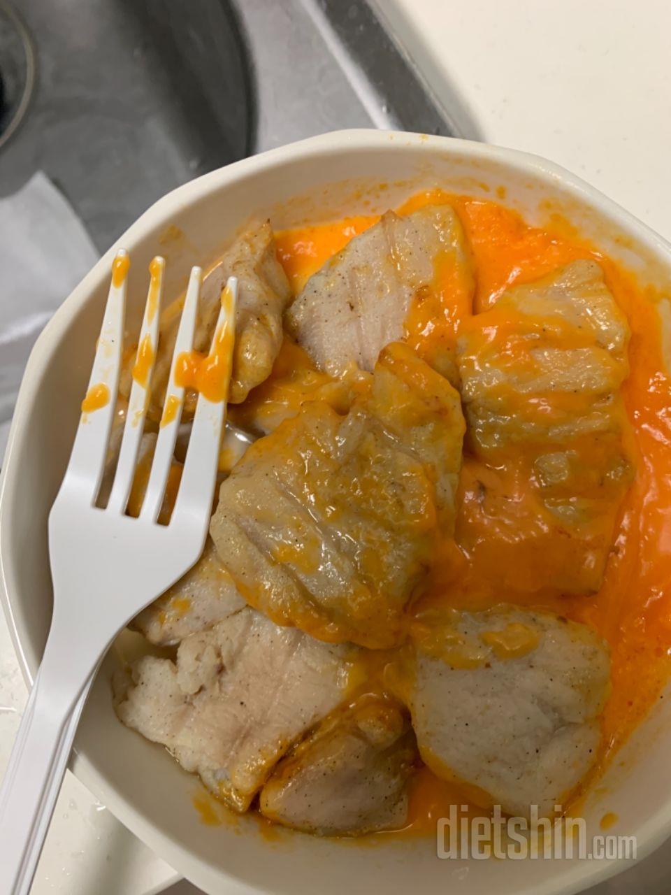 아직 치즈범벅이랑 불닭 스테이크 밖에