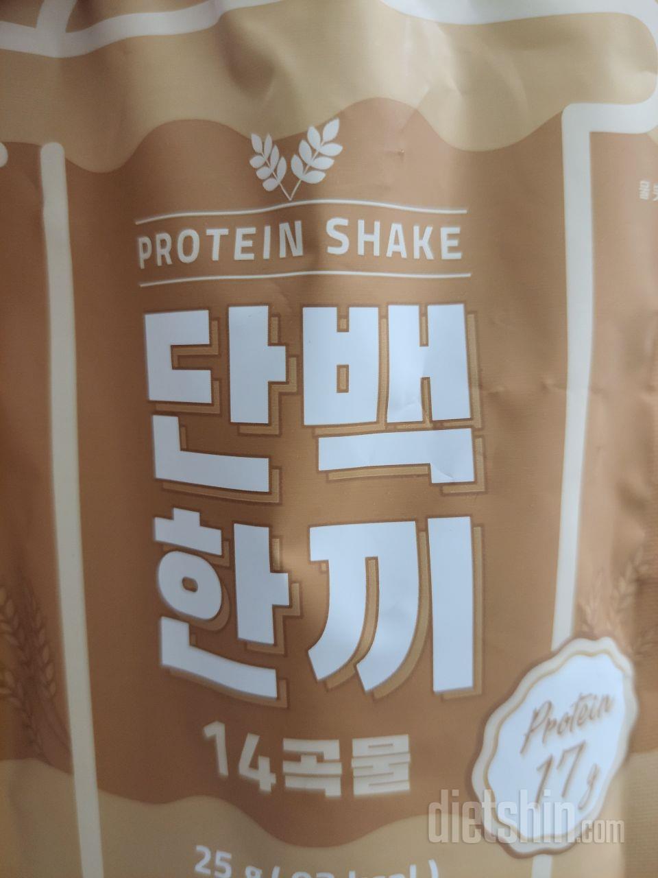 두유와 섞어 먹으니 아침 한끼로 든든