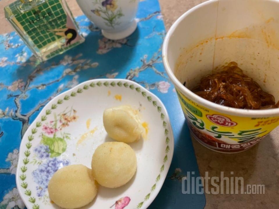 맛잇엇어용
ㅠㅠ
단백질높긴한데
8개입