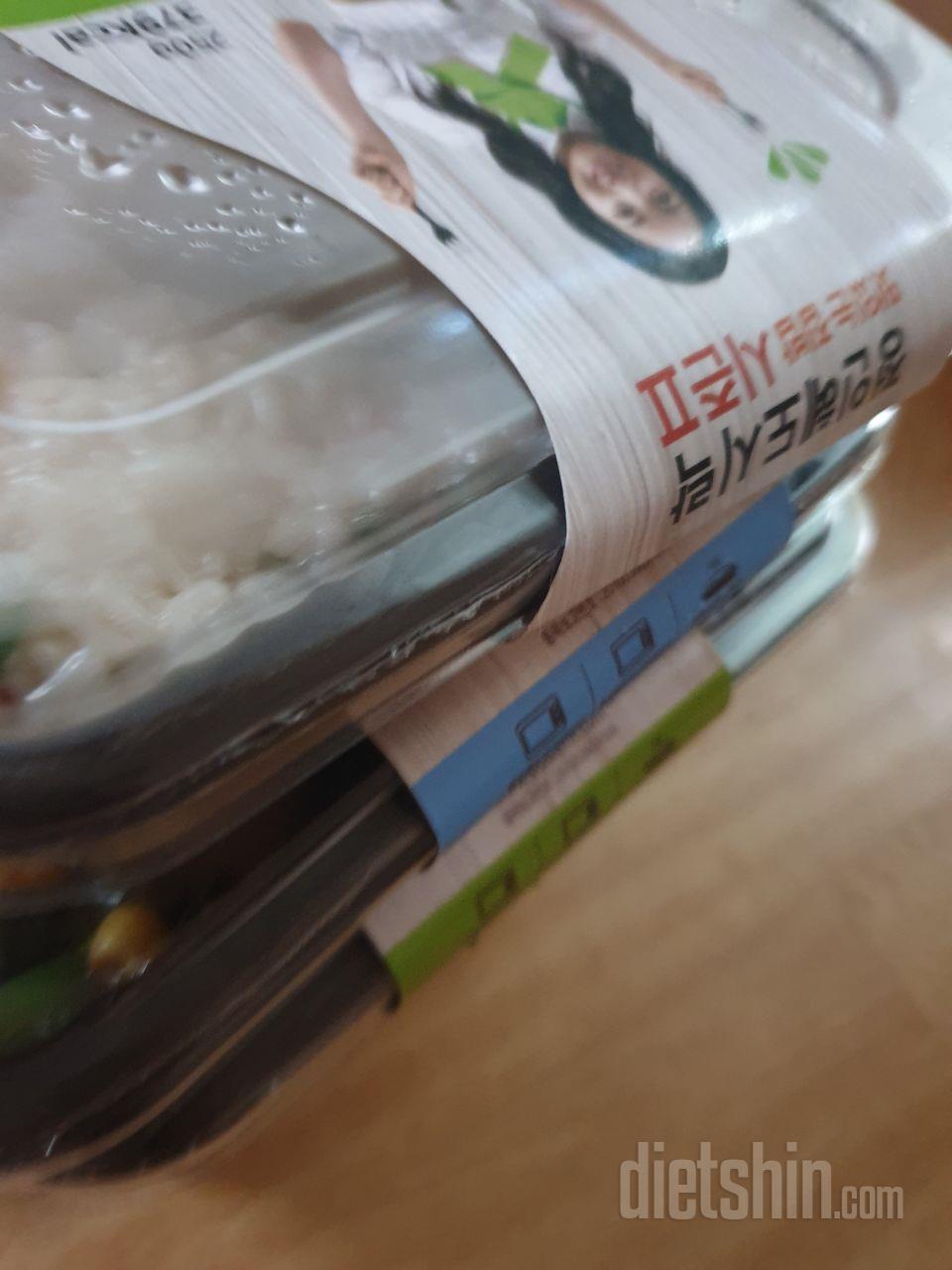 처음 주문했는데.
밥에 단호작이나 감