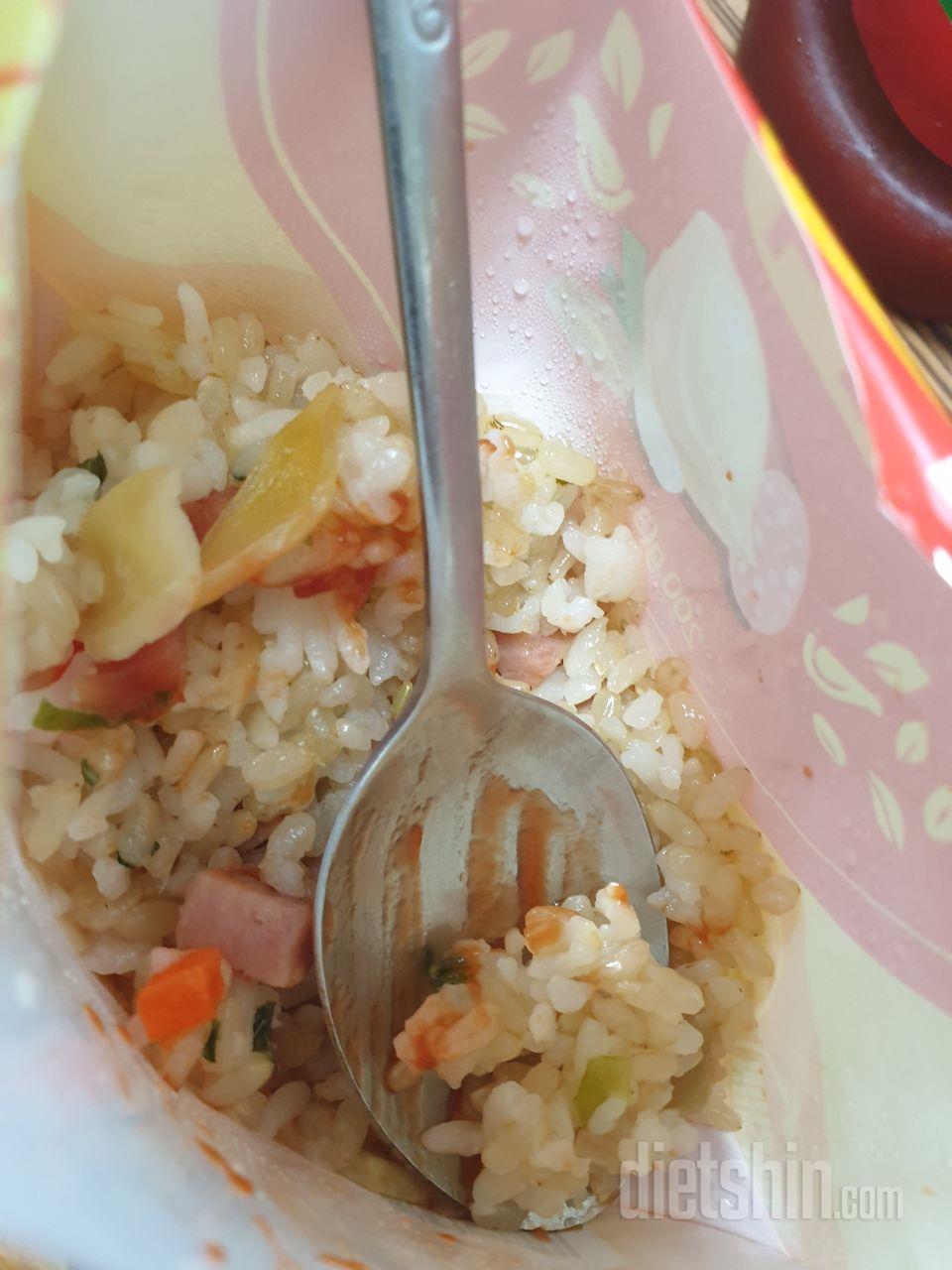 마늘은 케챱 뿌려먹으면 맛있어요!!