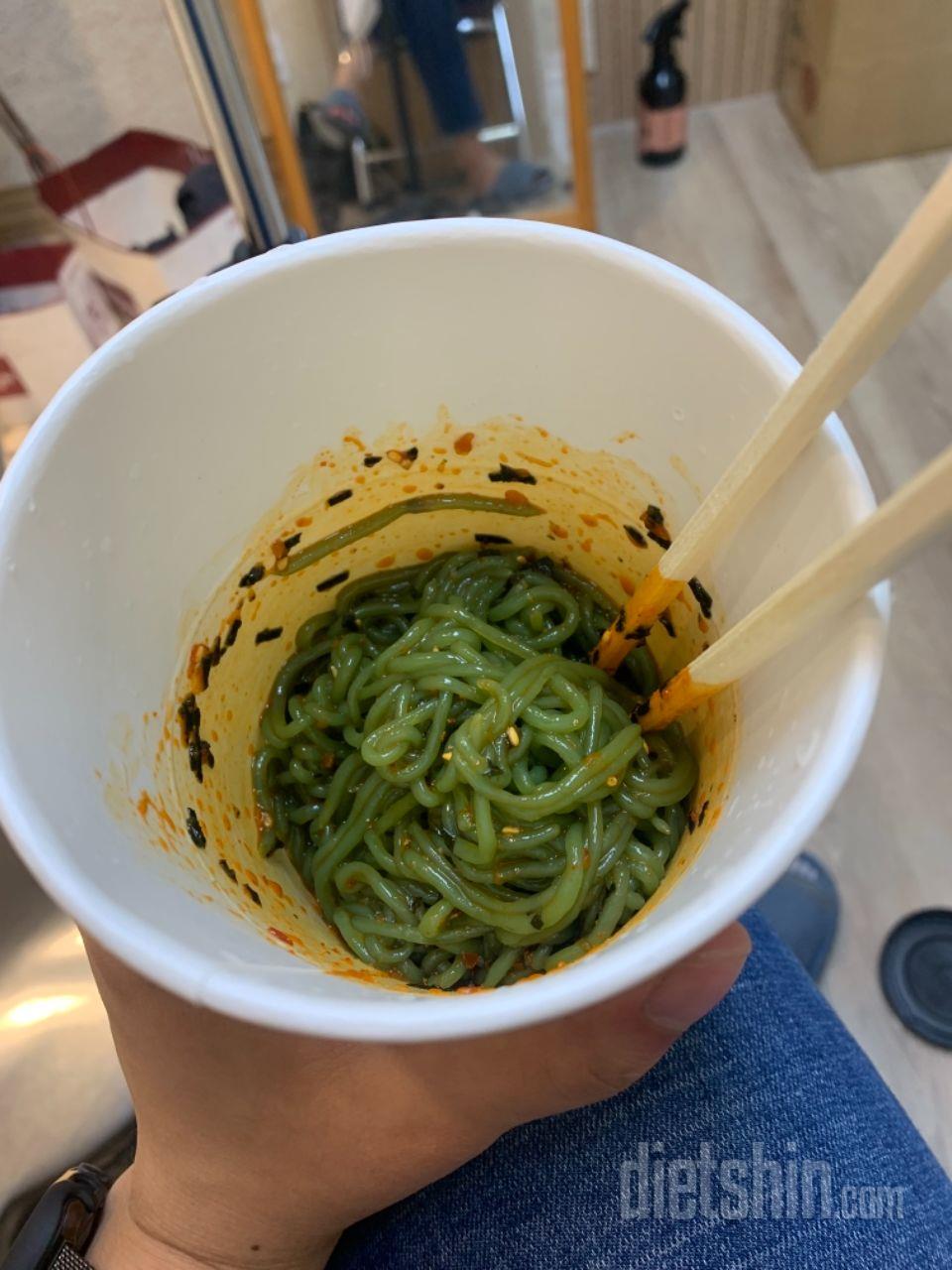 맛있어서 다이어트하는 것 같지않아요