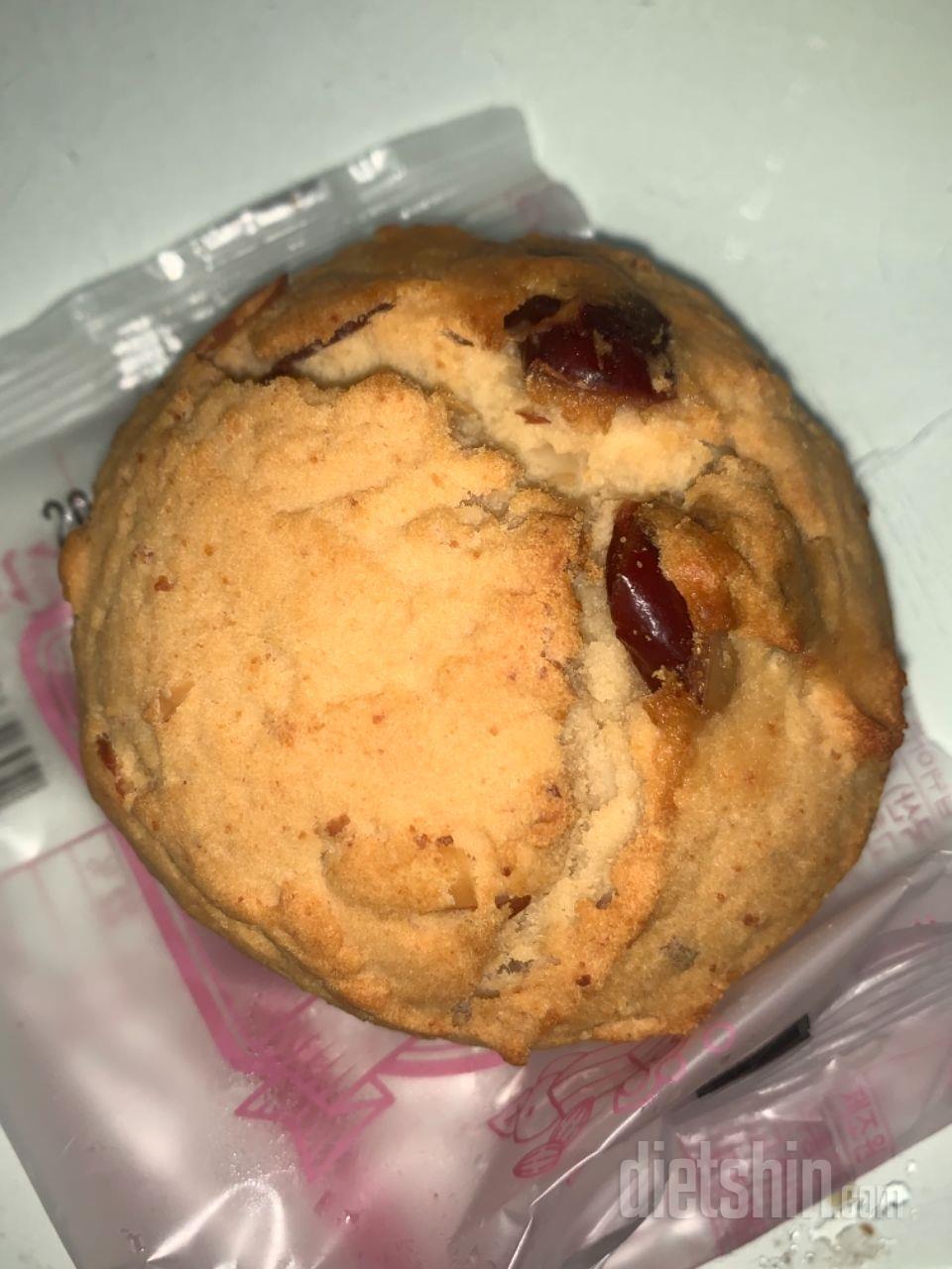 저번에 한 개 시켜보고 맛있어서 재구