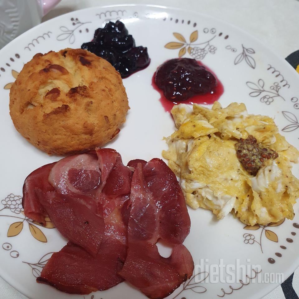 맛있어용 
하나먹어도 어느정도 든든해