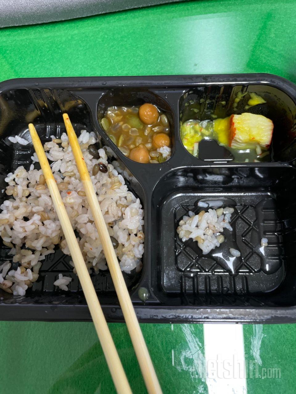 가격대비 구성 괜찮고 맛도 먹을만해요