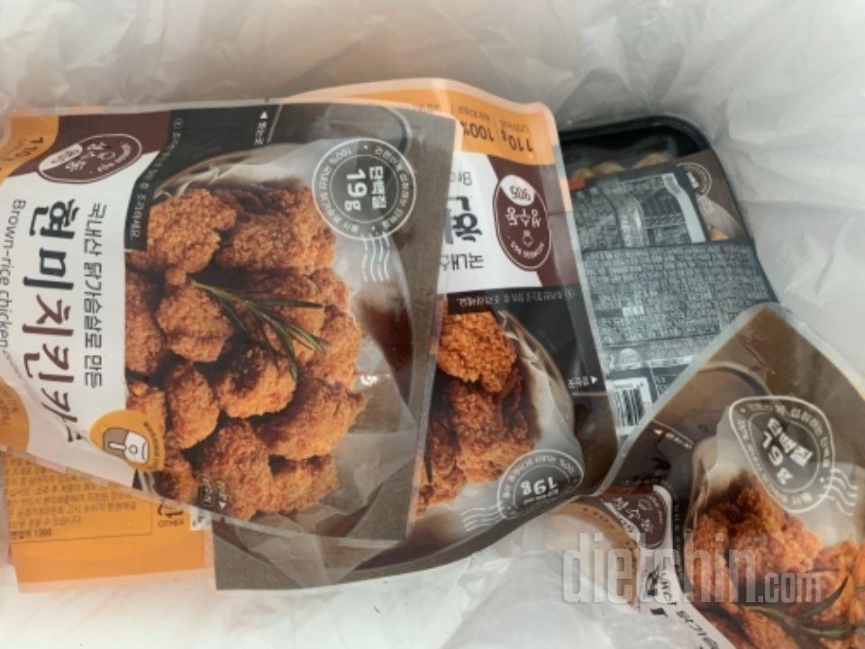 지난번에 다른 닭가슴살치킨 먹어봐서