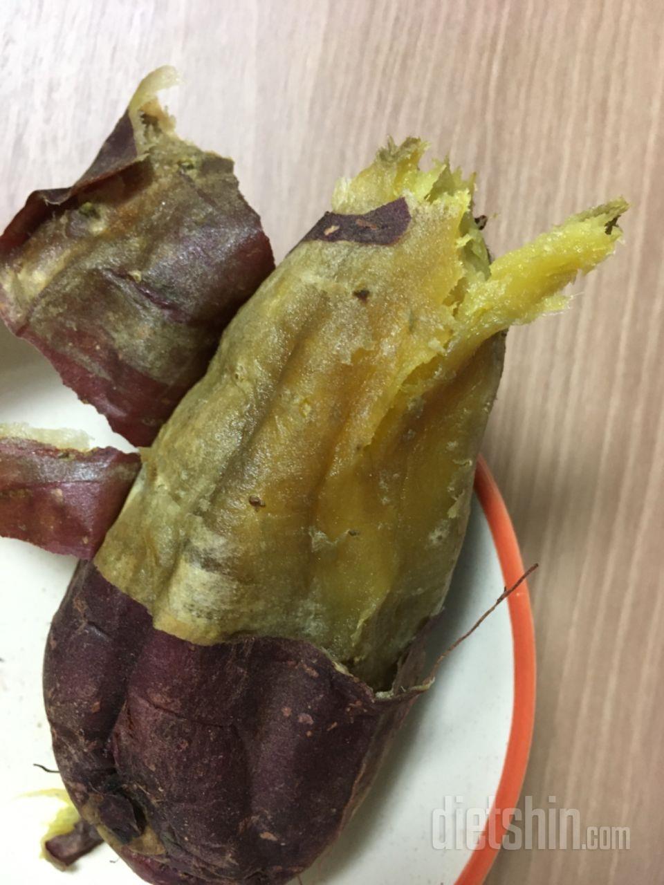 고구마 한박스 사면 다 못 먹고 썩혔