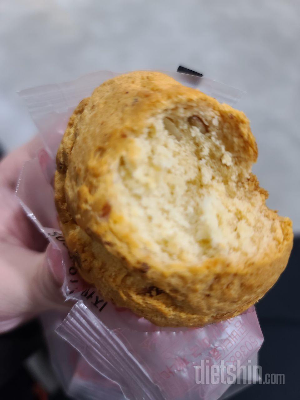 밖에서 쉽고 간단하게 먹고 싶어서 샀