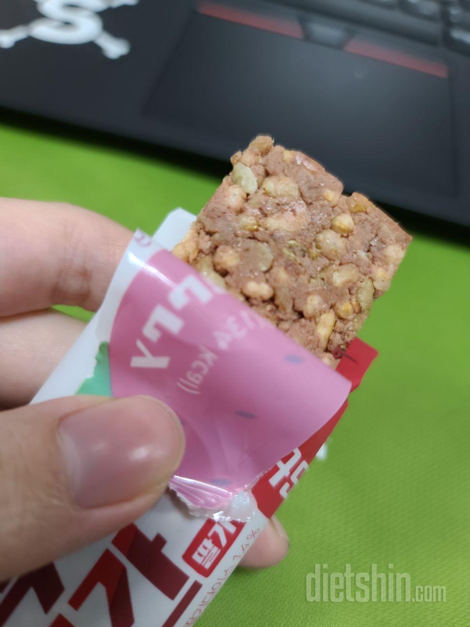 단백할시간 딸기 - 인위적인 단맛이