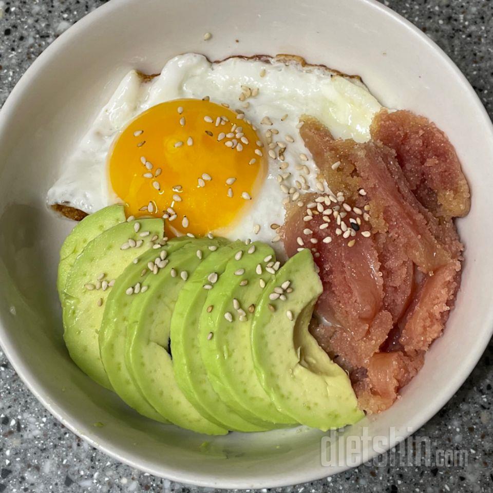 곤약밥으로 아보카도 명란 덮밥👍