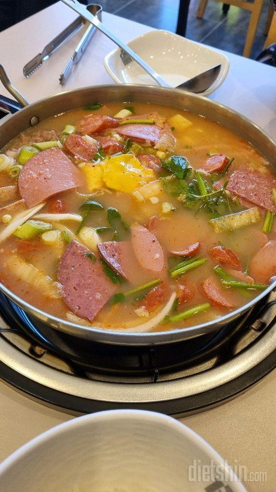 부대찌게는 맛있었다ㅋ