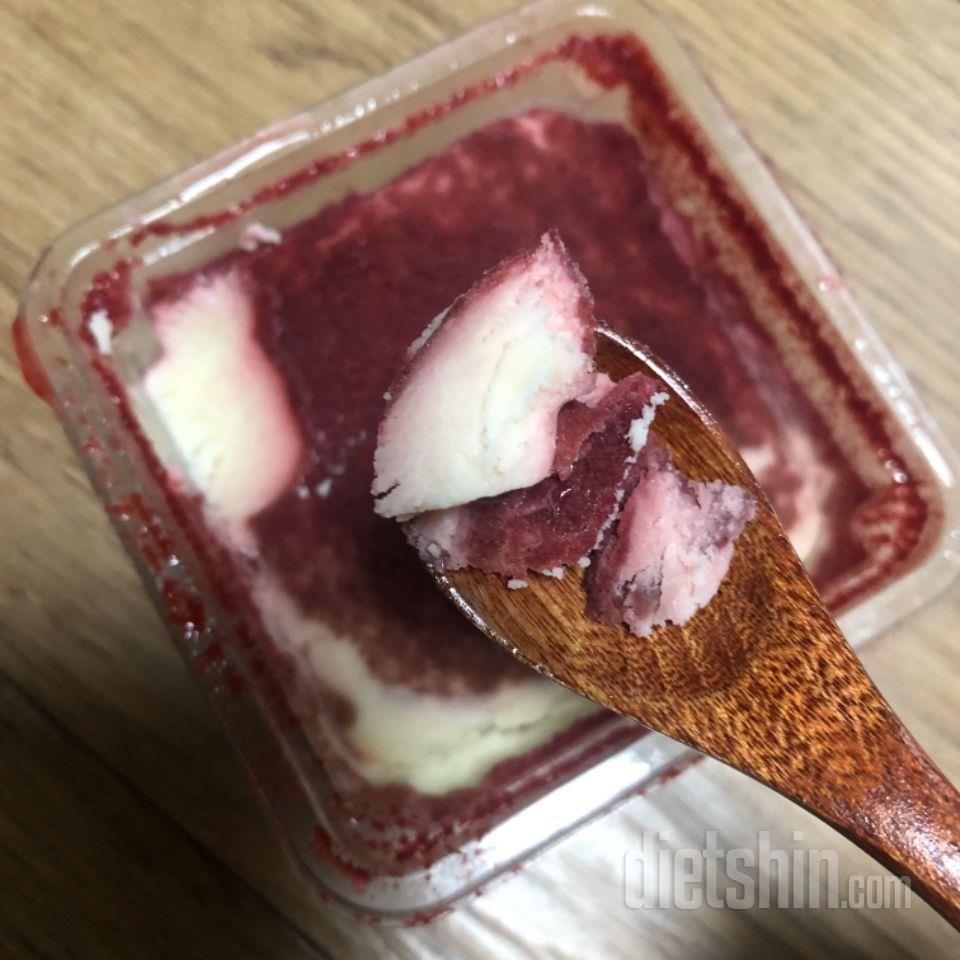 두부티라미슈는 처음 먹는데요 
너무