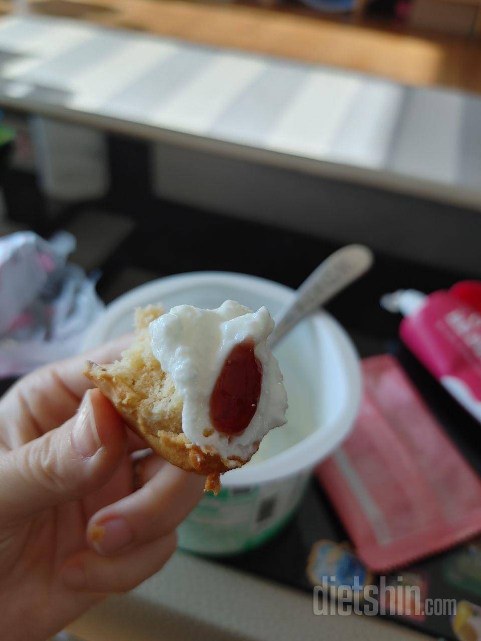 별 기대는 없었는데 생각보다 맛있네요