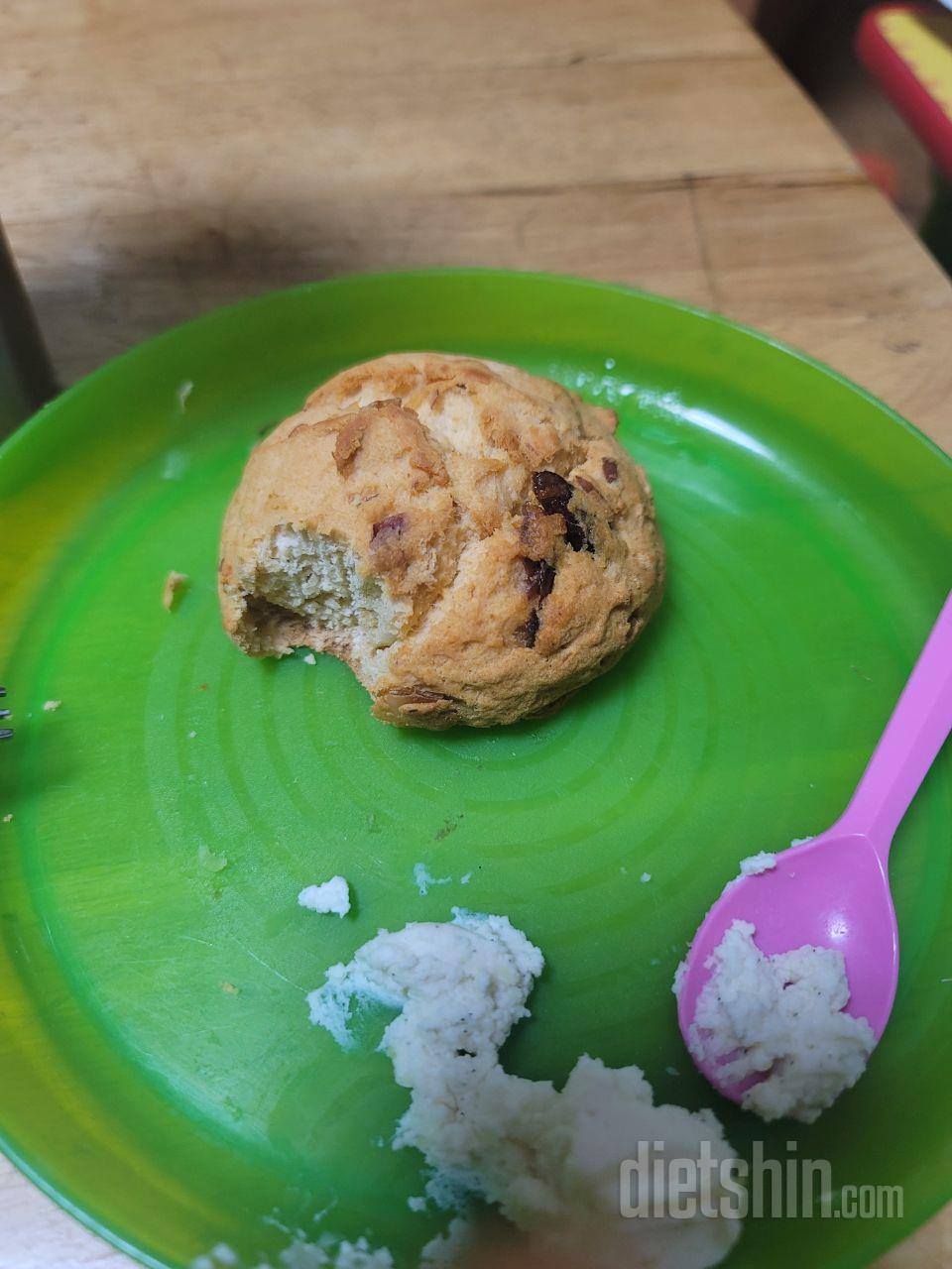 오오~~ 기대보다 훨씬 맛나네요. 적