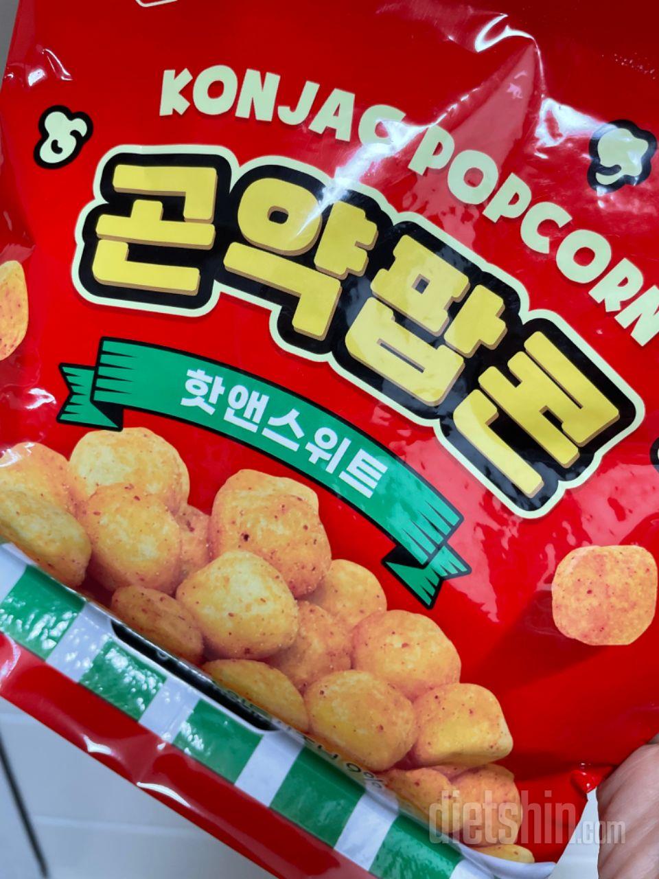 맛있어요. 야식이나 간식으로 먹습니다