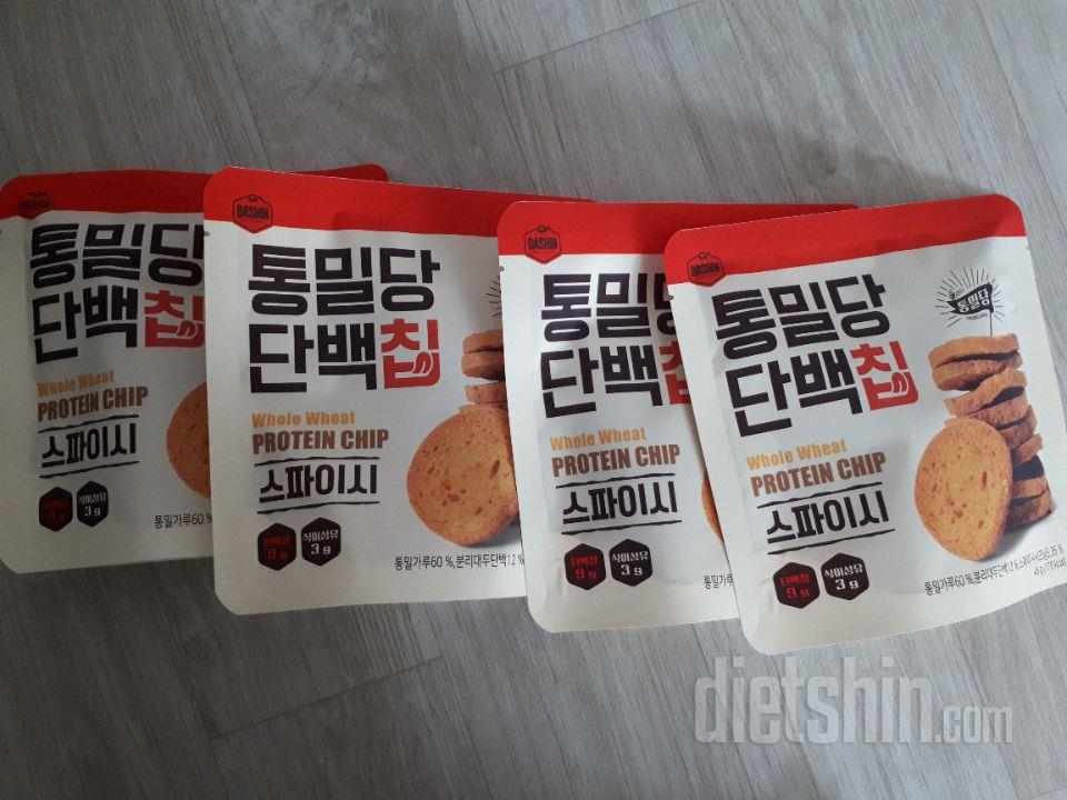 전에 맛별로 다 사먹어보고 이번에 제