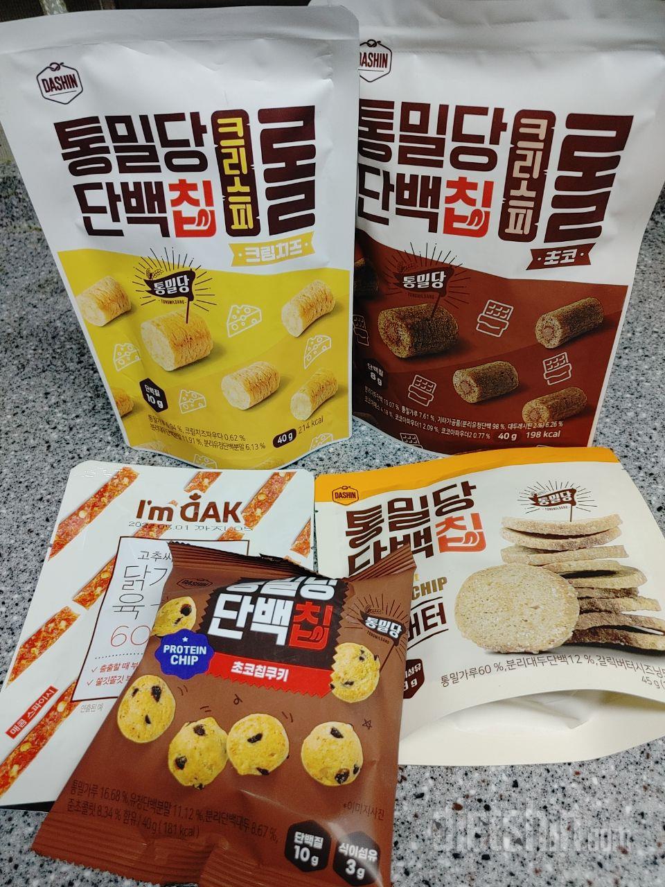 크리스피롤 크림치즈 초코 맛있어요
특