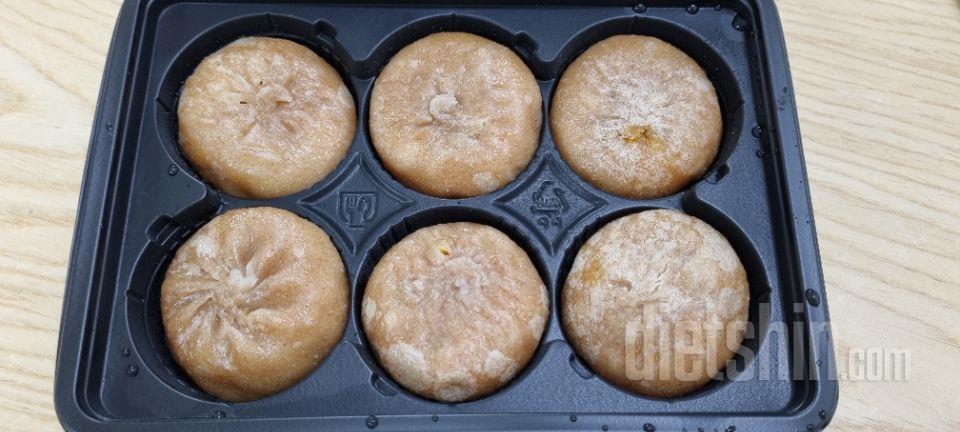 만두 매콤하니 맛있어요 쫄깃하고 맛있