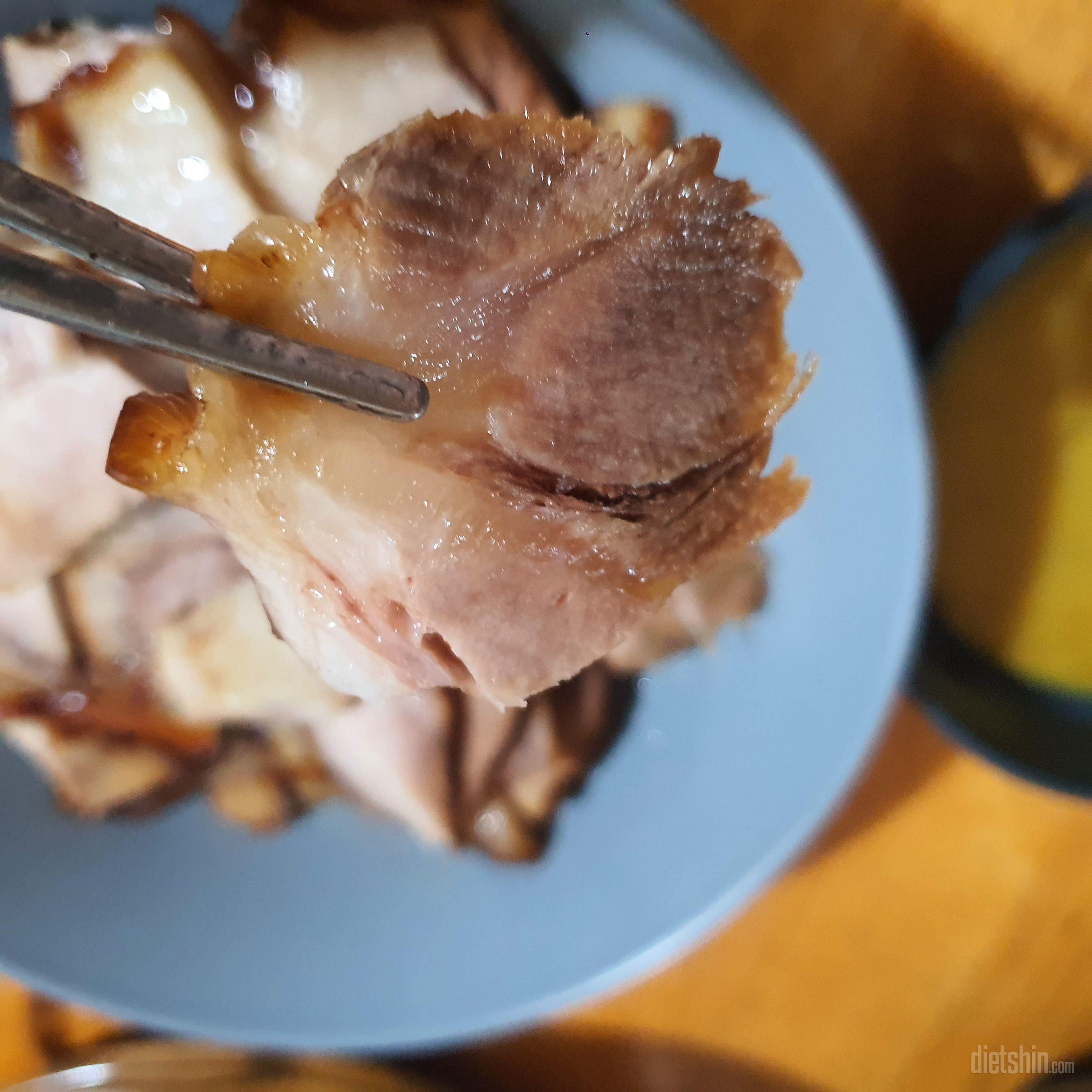 4식구가 순발족발 3봉으로 아주 맛나