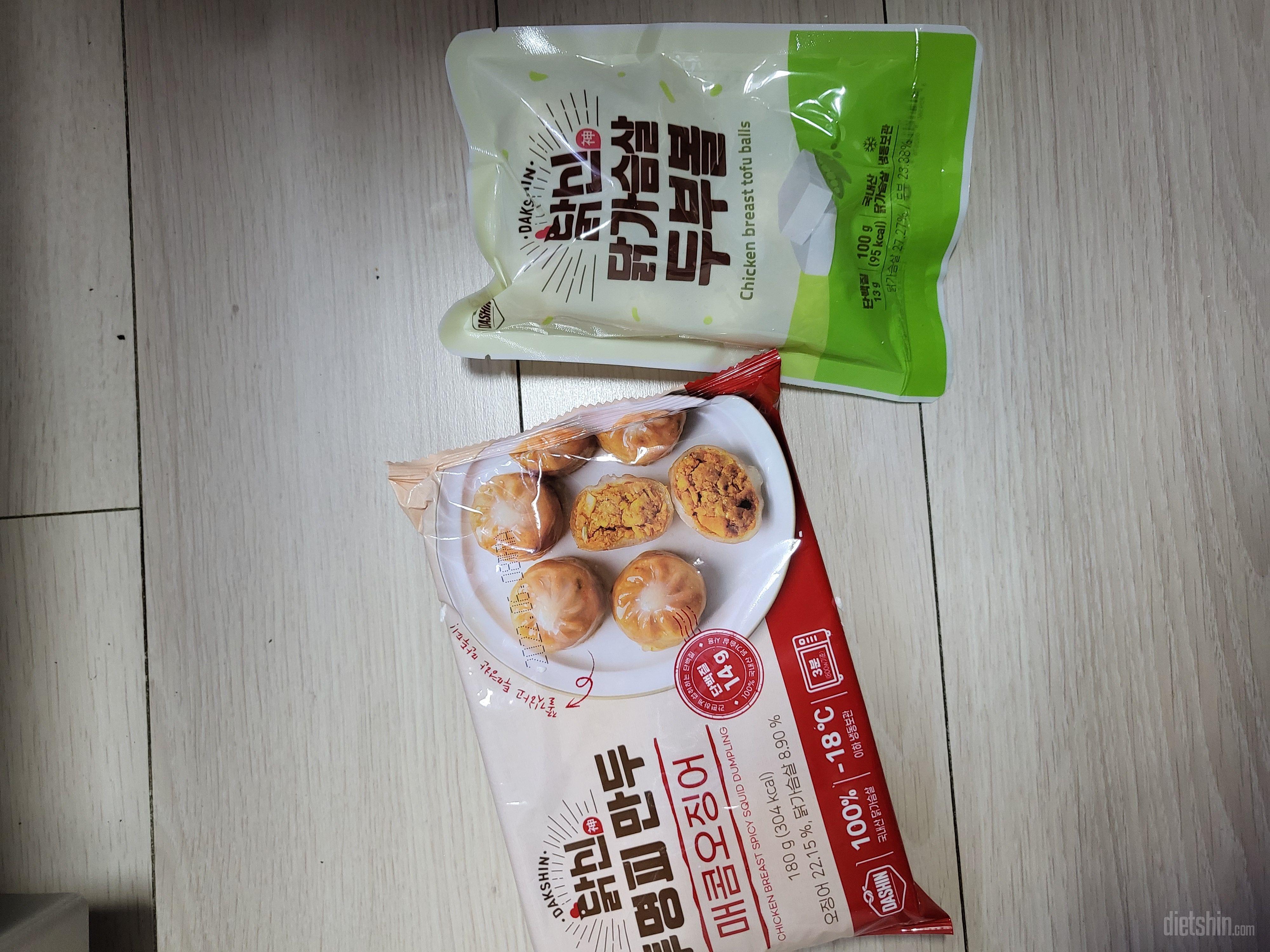 재구매에요. 두부볼 첨인데 기대되구요