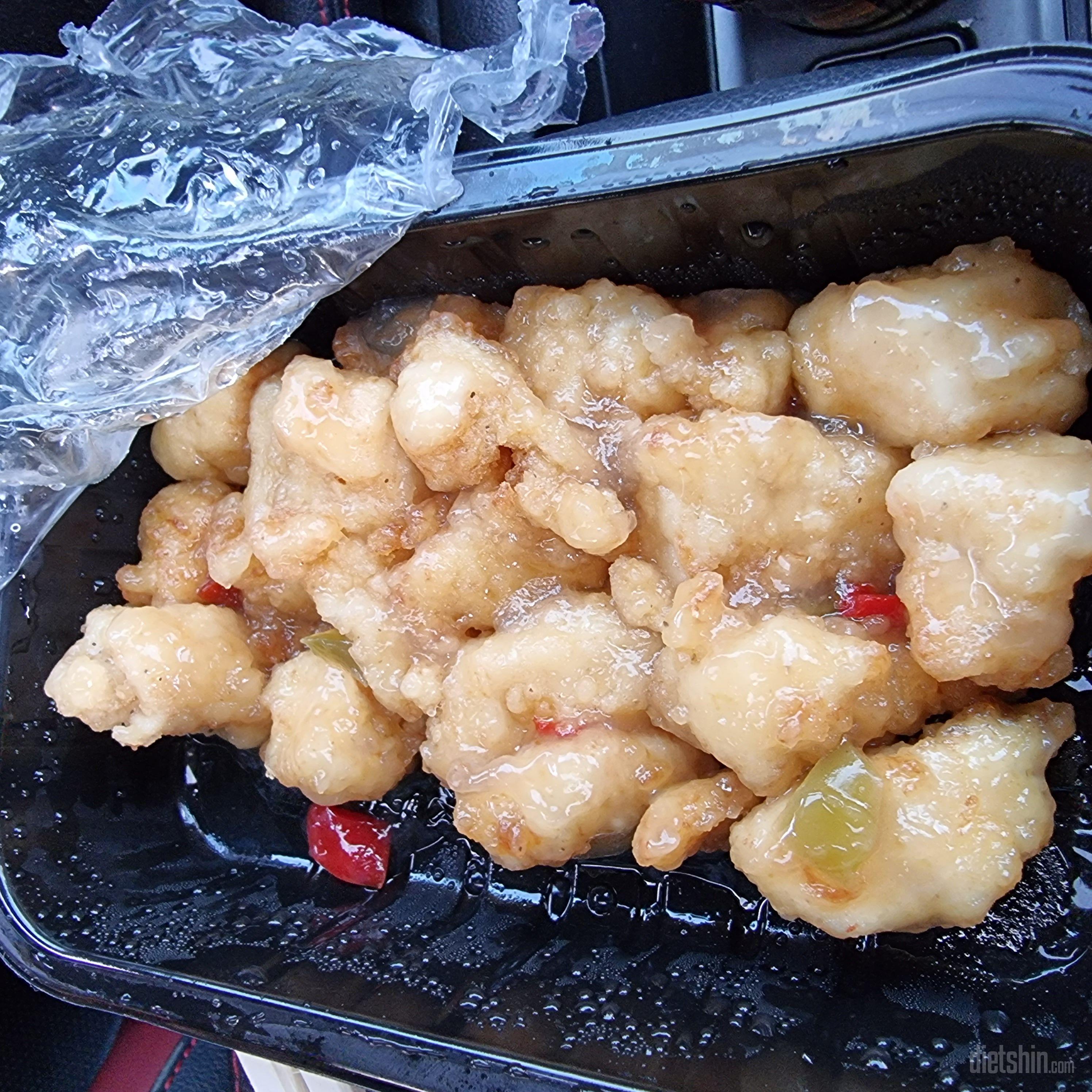 진짜 냄새부터 맛까지 탕수육이였어요~