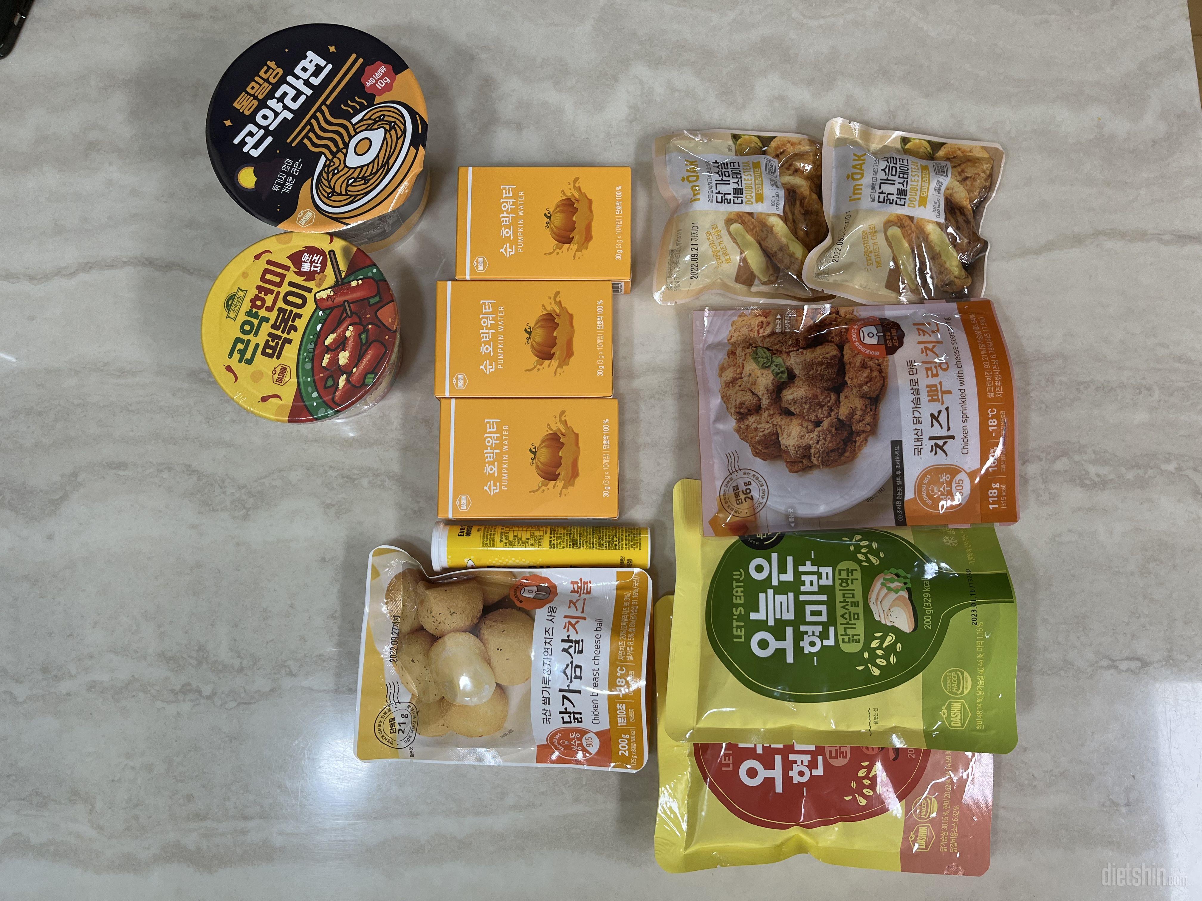 너구리 맛이예요. 면도 많고 만족
