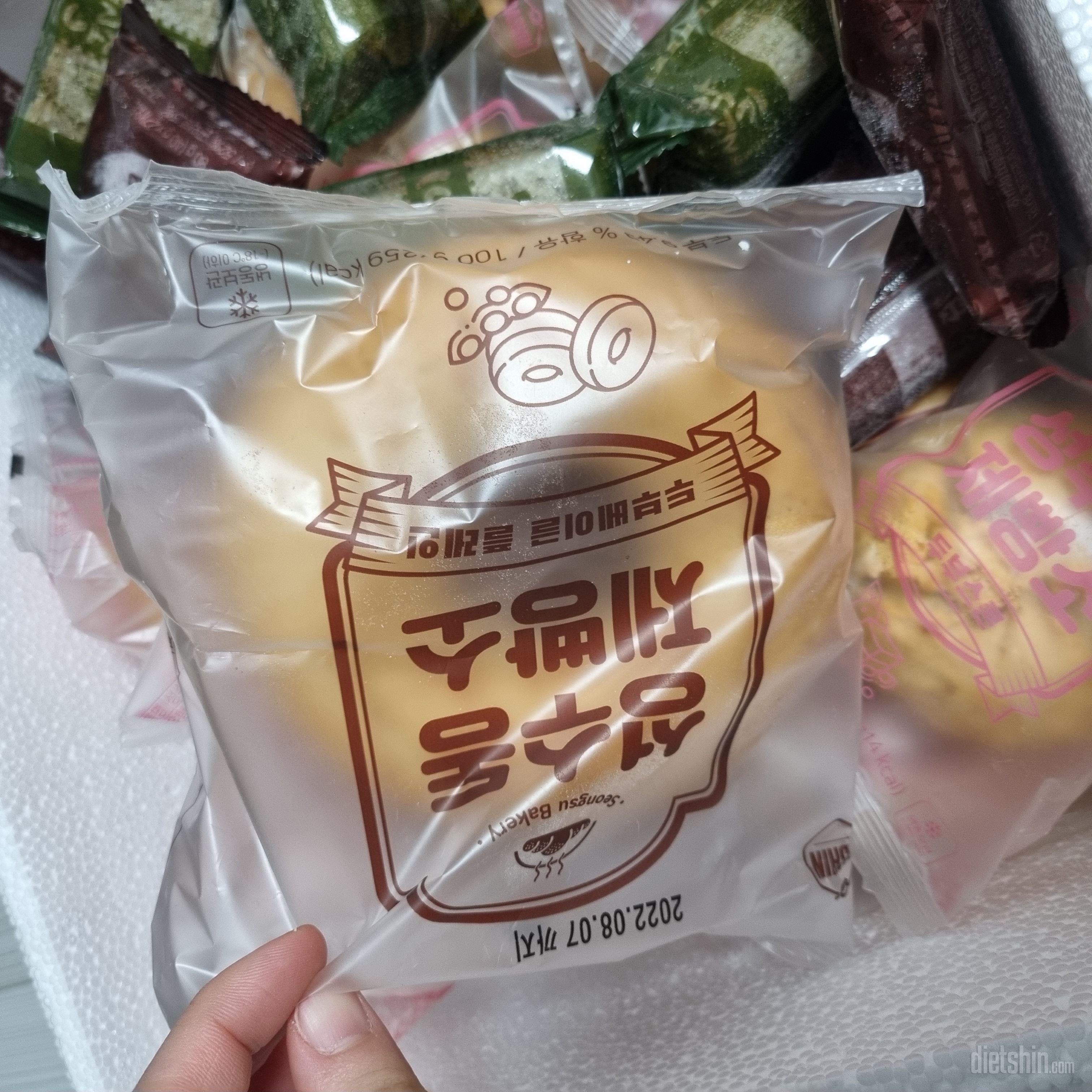 베이글 크기도 크고 가격대비 좋아요!