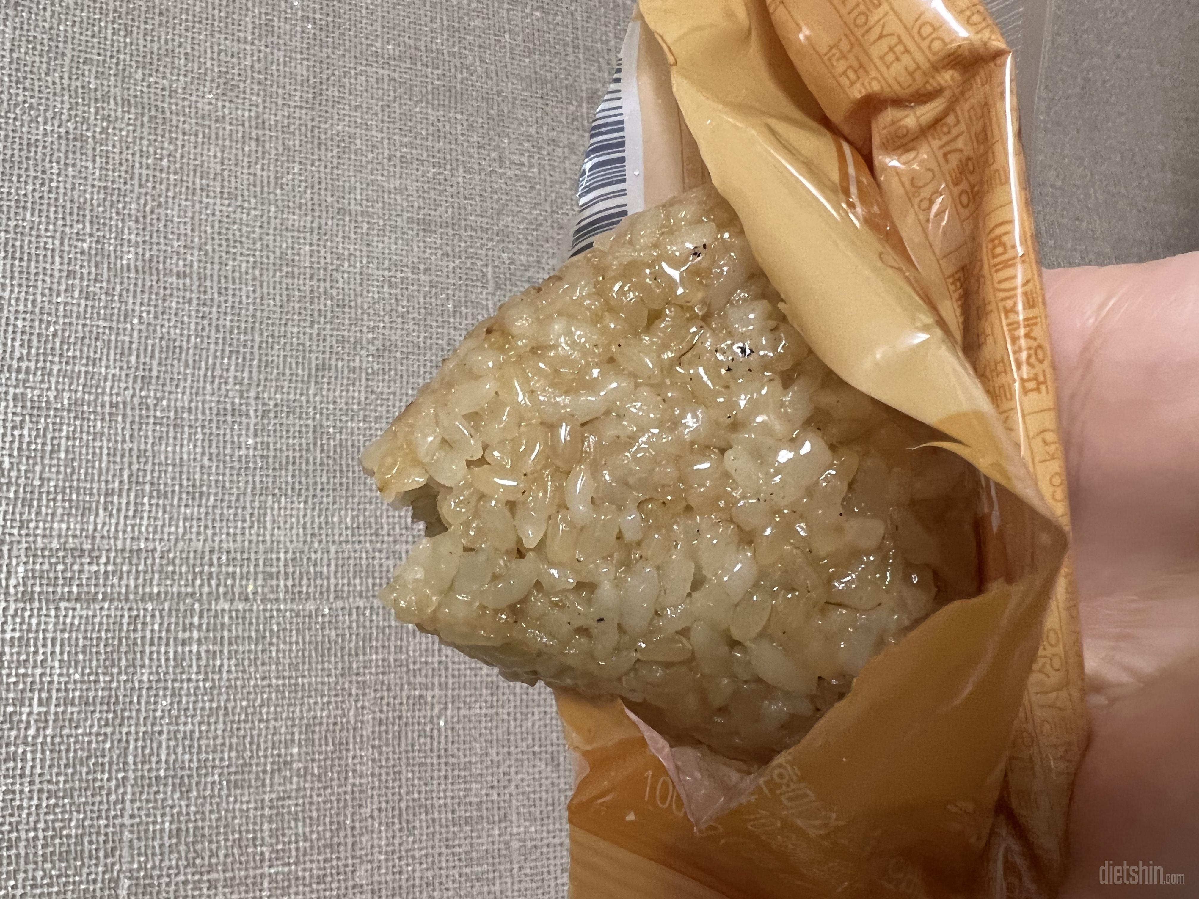 삼김보다 쫌 작은느낌 아침으로 먹기좋