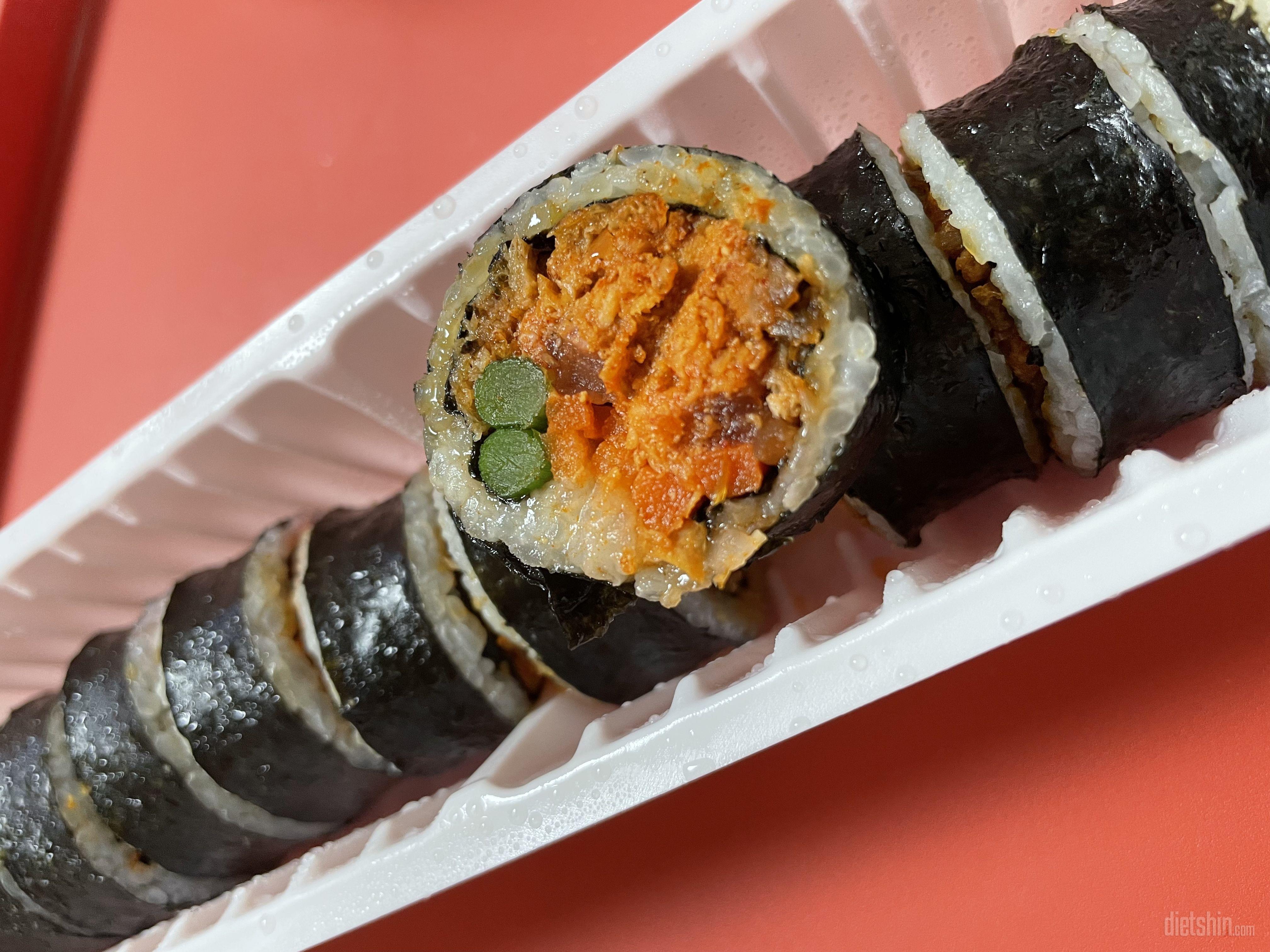 맛있어요!!밥은 적고 내용물이 알차네
