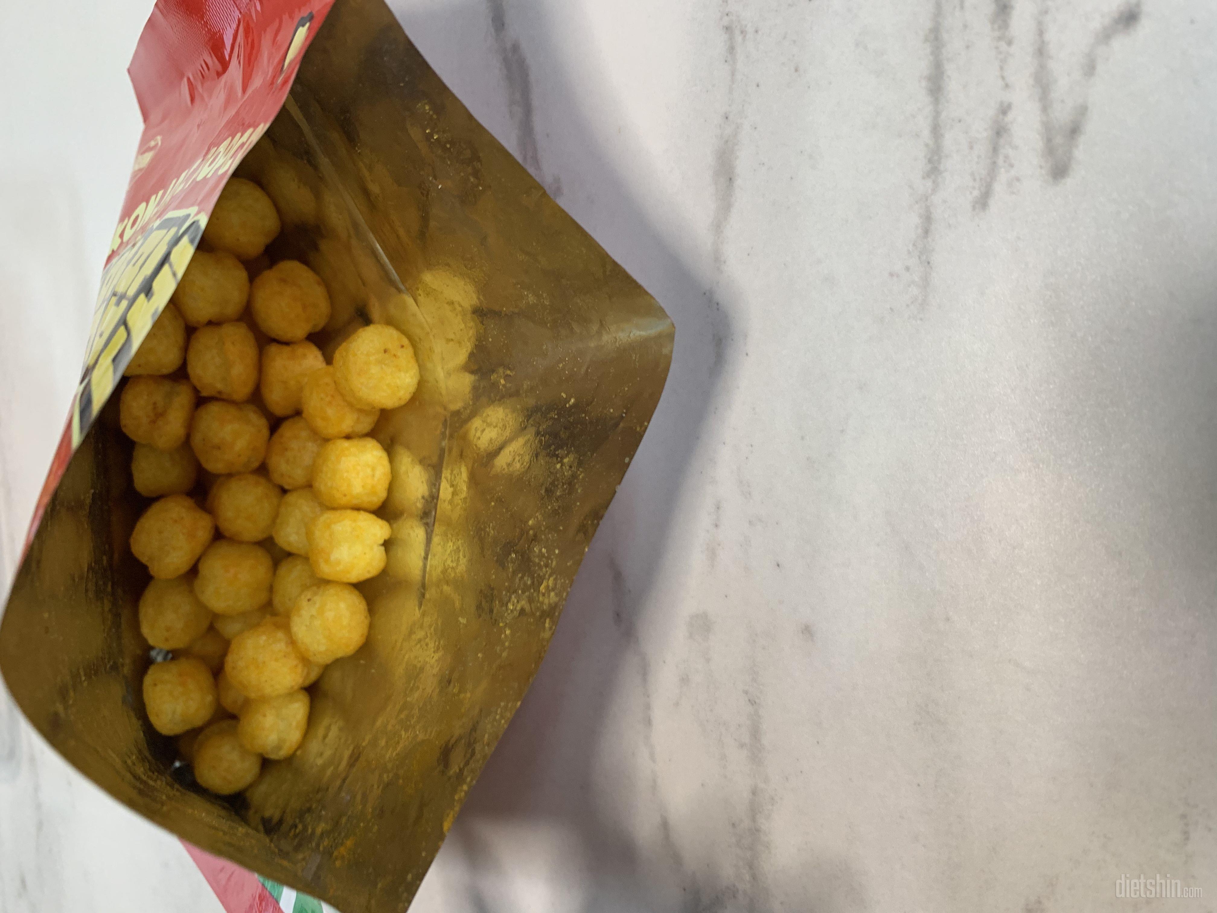 치ㅇ스 같은 과자 먹고 싶을때 먹어요