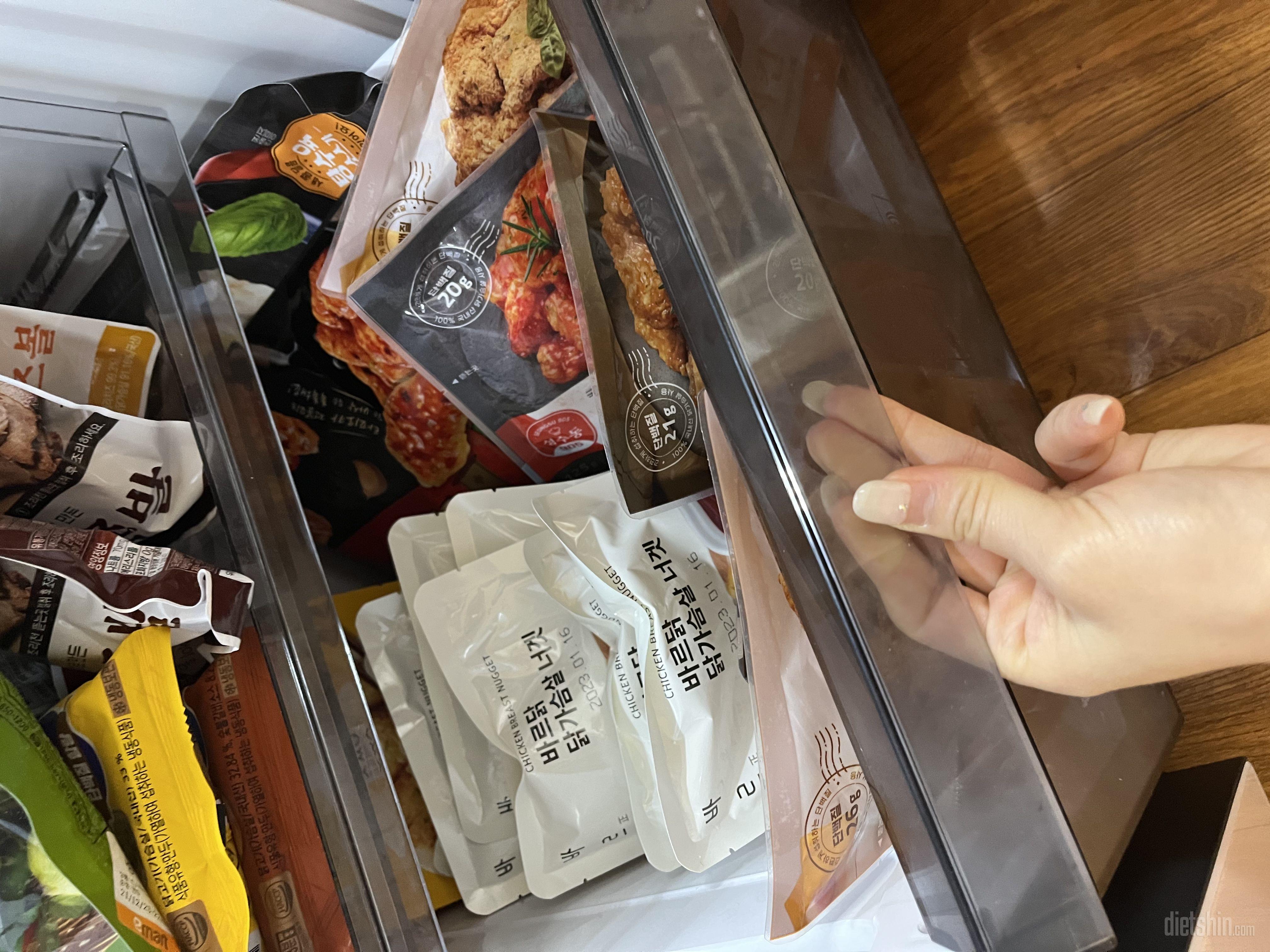 배송은 빨라서 좋구 상품 상태도 너므