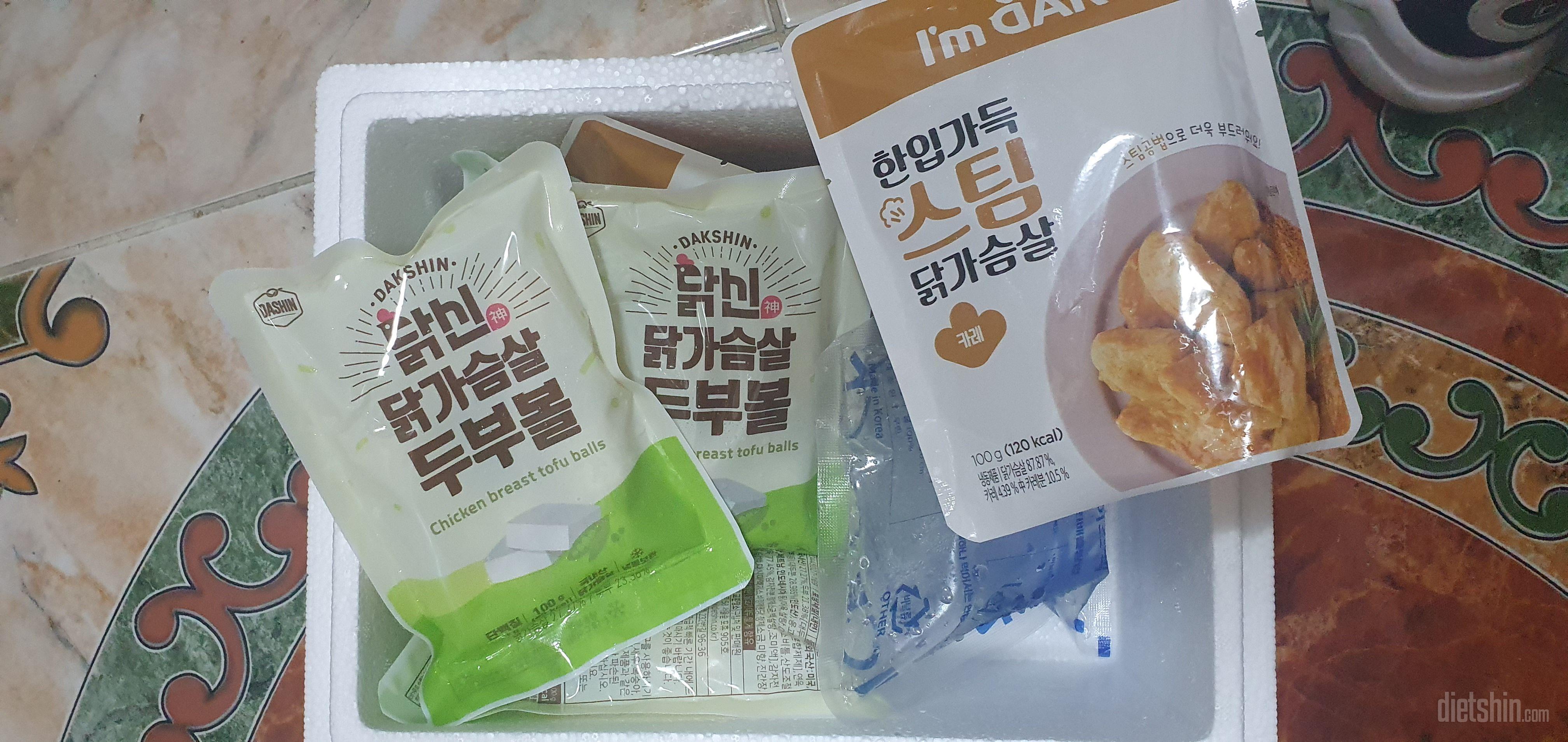 소포장이라  좋네요
맛은 아직 안먹