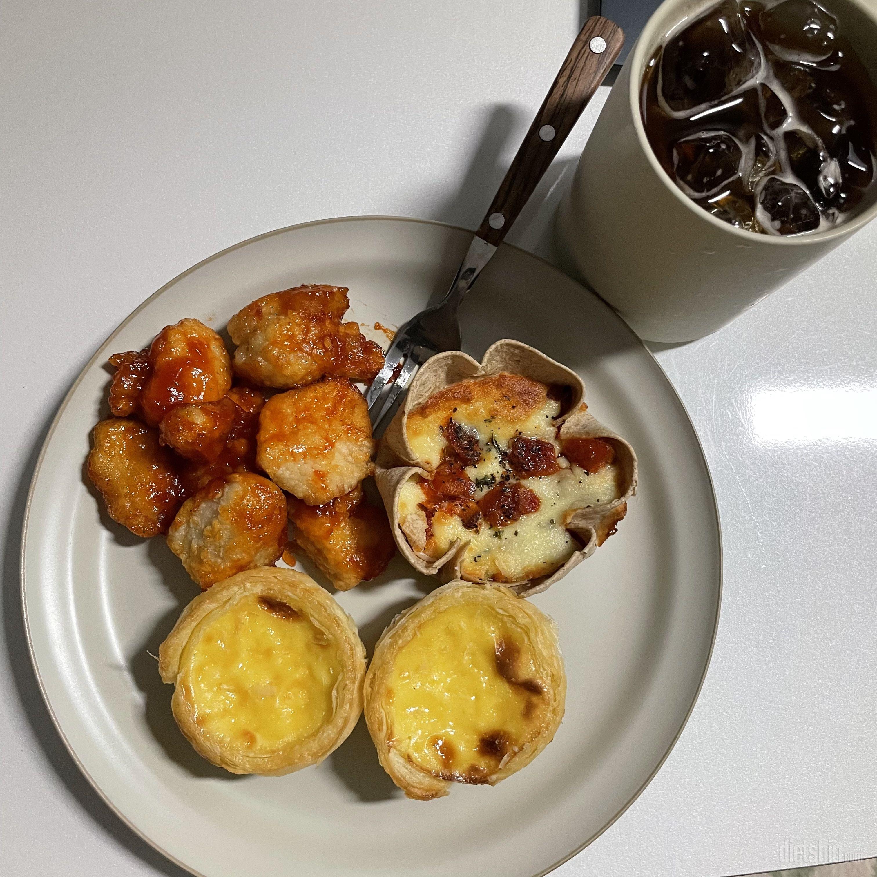 식당에서 파는 피자만큼 맛있음. 크기