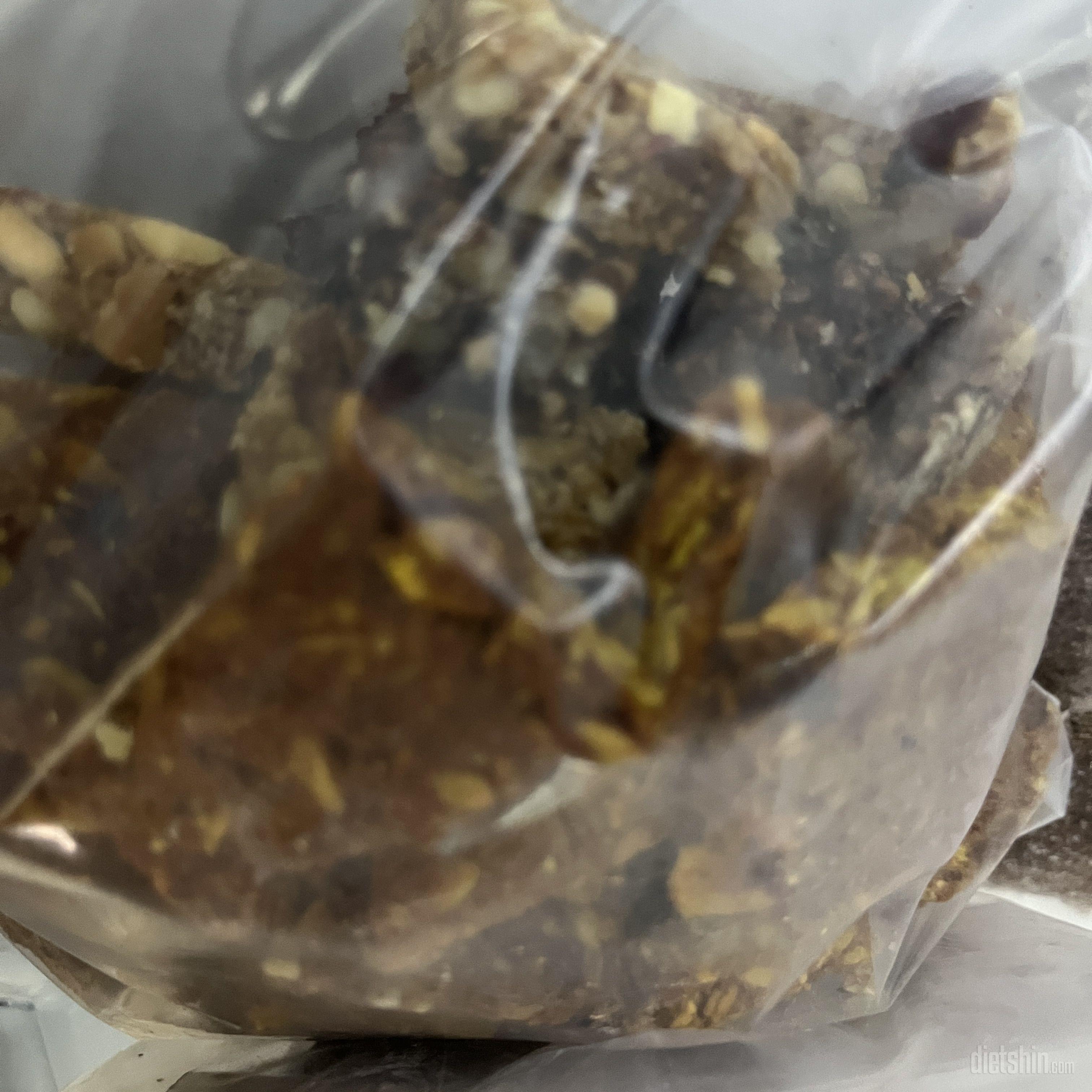 아직 안먹어봣는데 향은 좋네요