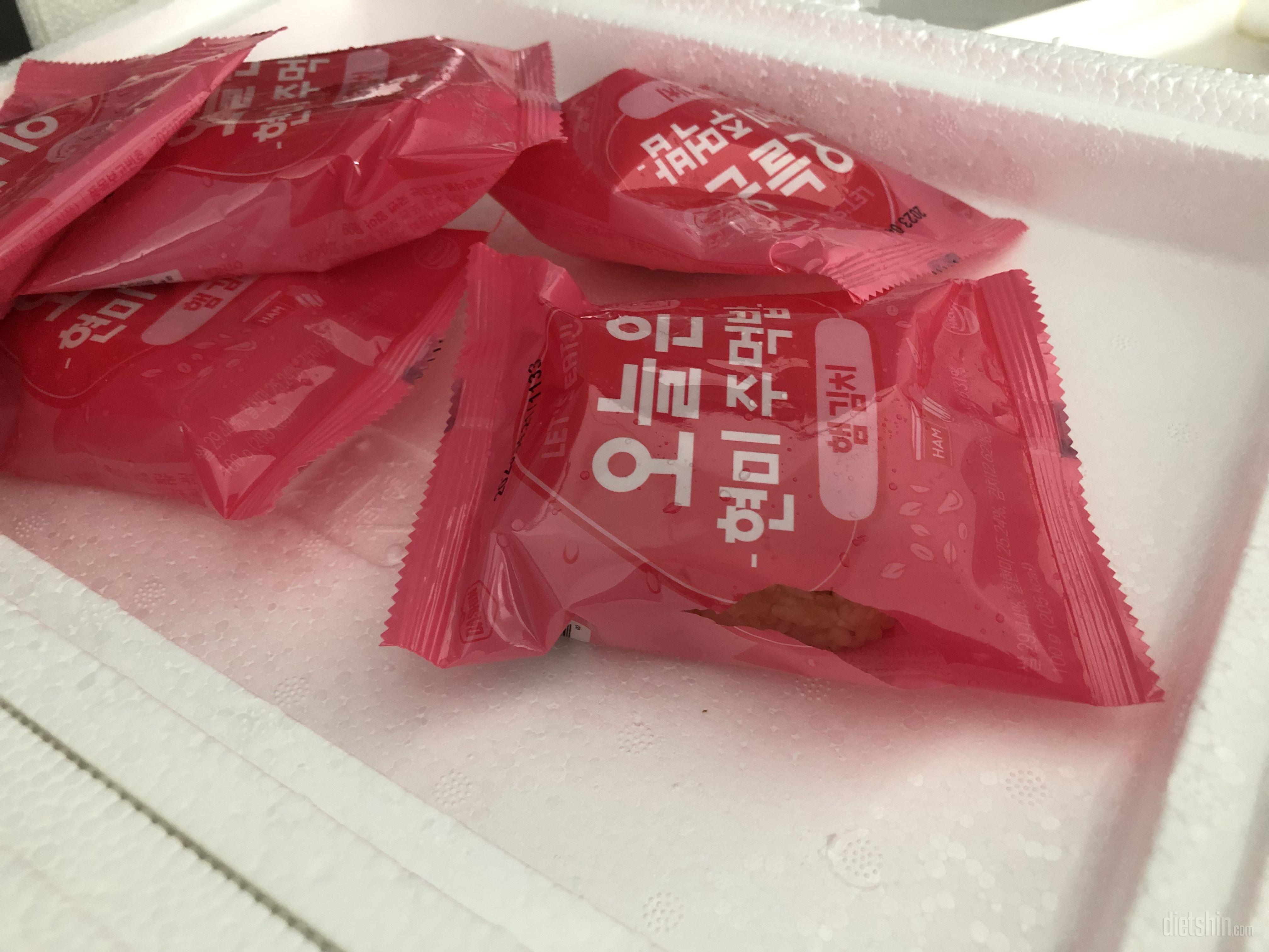 안먹어 봐서 맛은 모르겠고….. 밖스